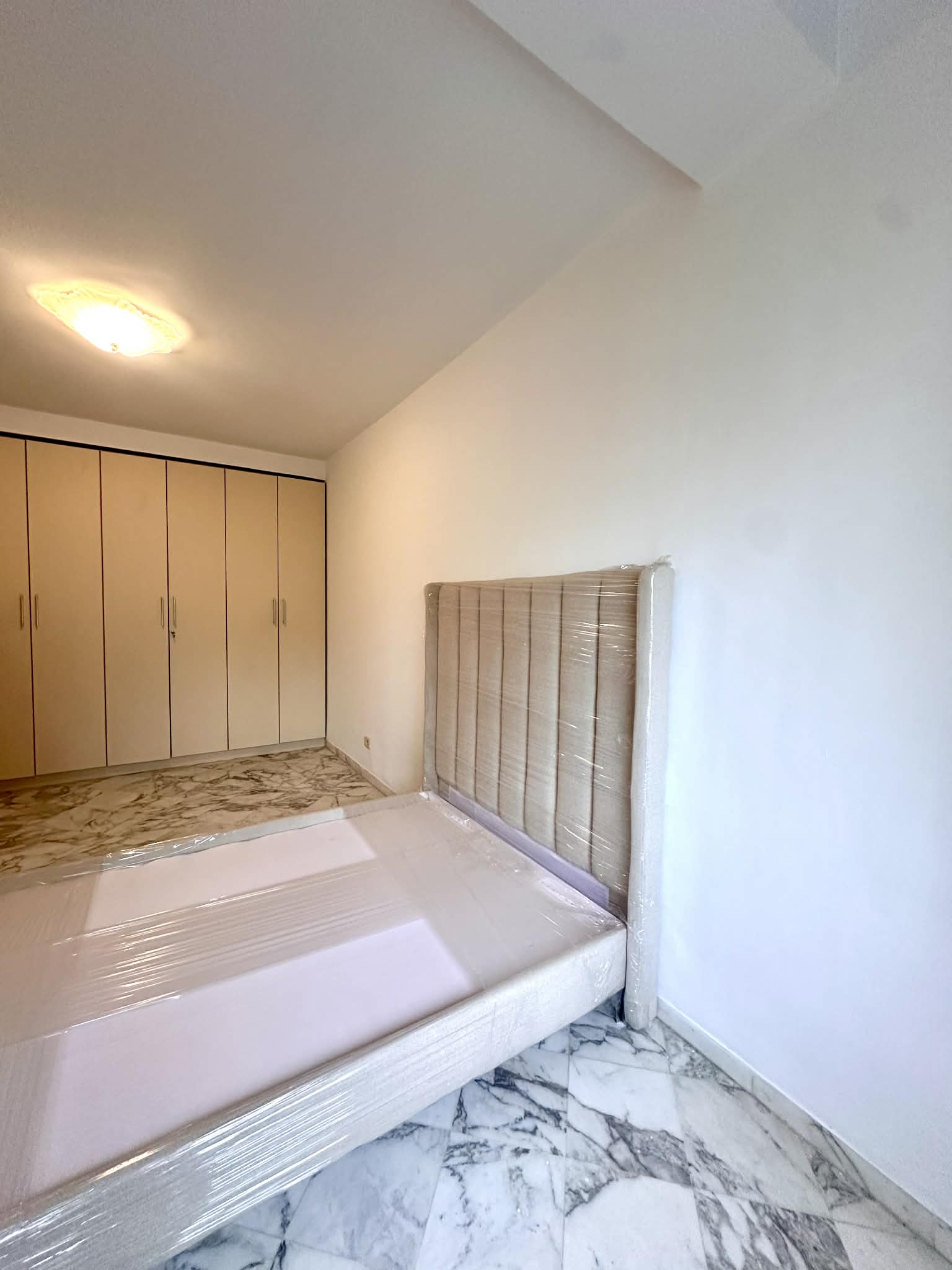 El Menzah&nbsp;El Menzah 1&nbsp;Location&nbsp;Appart. 2 pi�ces&nbsp;S2 spacieux menzah 1 � c�t� lyc�e les p�res blancs