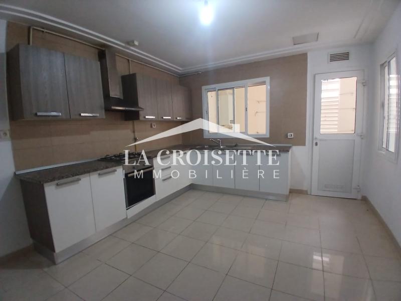 La Marsa&nbsp;Berge Du Lac&nbsp;Location&nbsp;Appart. 4 pi�ces&nbsp;Appartement s3 avec terrasse au lac2 mal2103