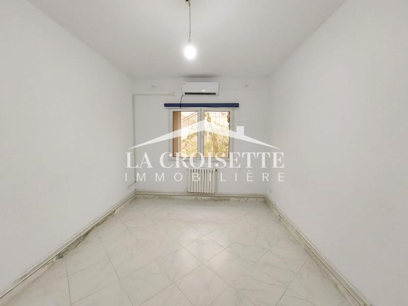 La Marsa&nbsp;Marsa Ennassim&nbsp;Location&nbsp;Maisons&nbsp;Villa s4 avec terrasse et jardin � la marsa