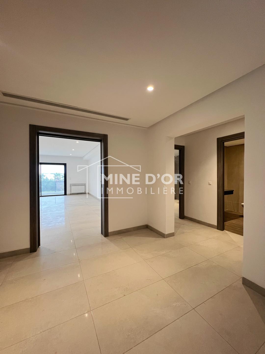 El Menzah&nbsp;Mutuelle Ville&nbsp;Location&nbsp;Appart. 5 pi�ces+&nbsp;Al apprt  s5 neuf a notre dame mutuelleville