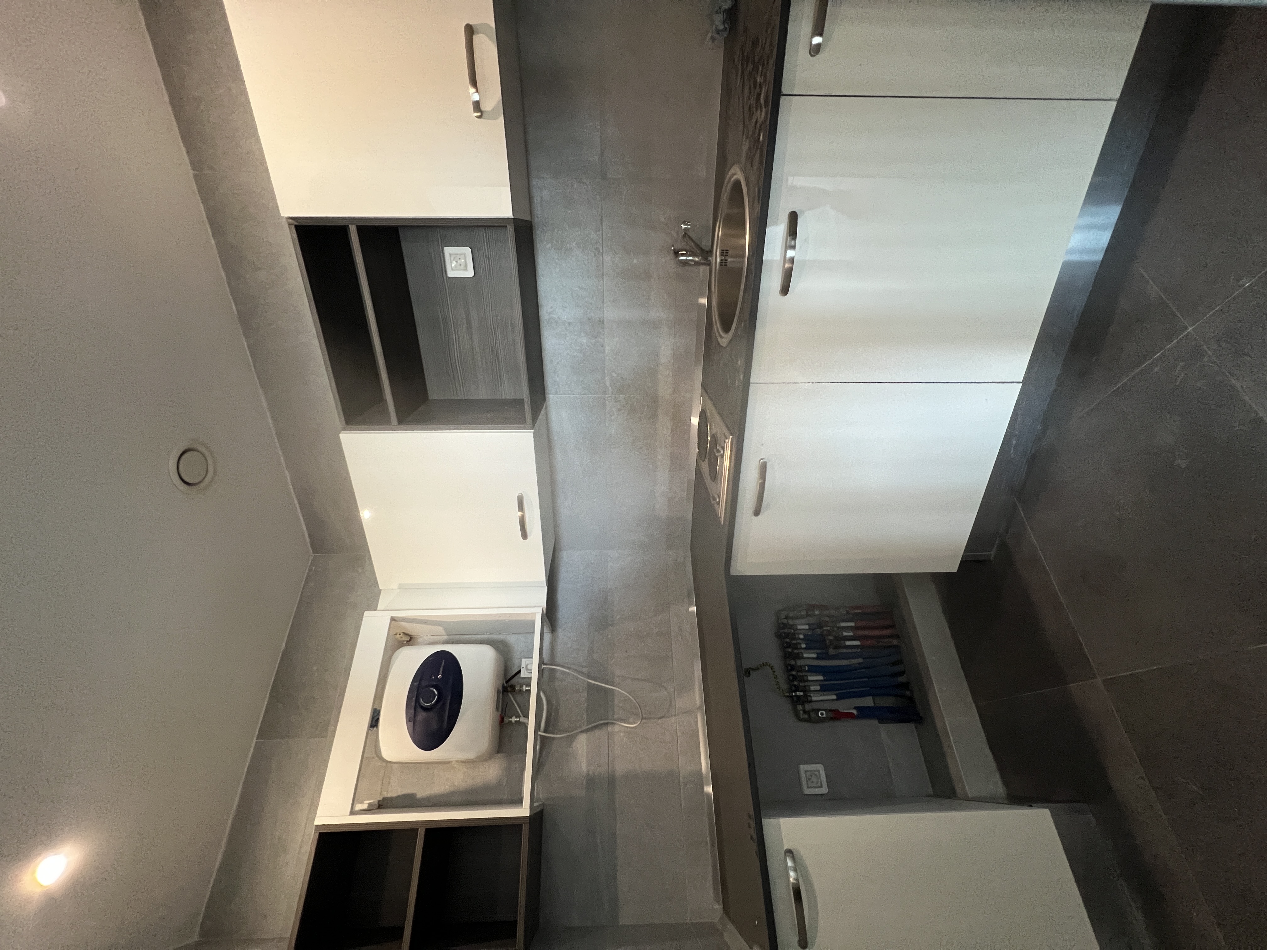 El Kram&nbsp;Le Kram&nbsp;Bureaux & Commerces&nbsp;Bureau&nbsp;Un plateau jamais lou� a la zone industrielle kram