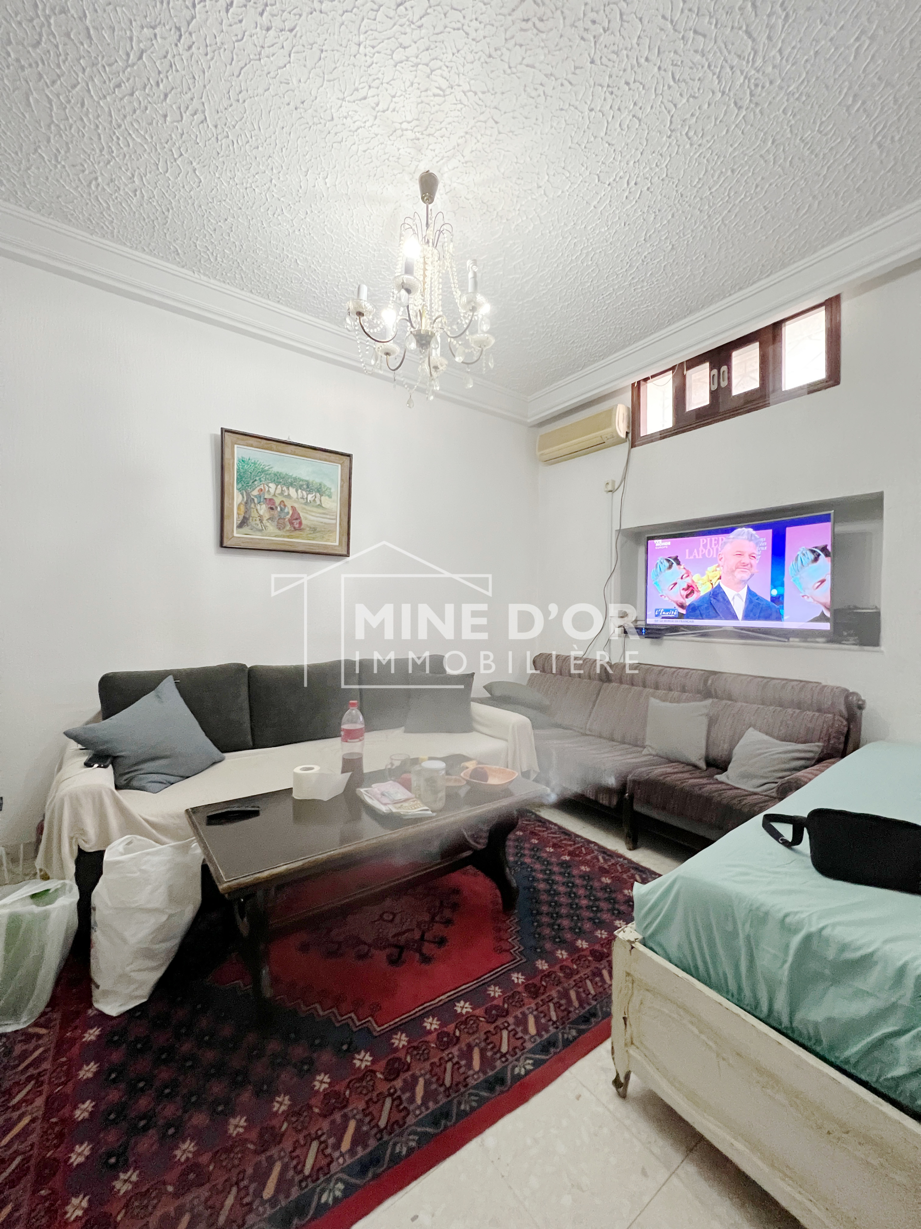 El Menzah&nbsp;El Menzah 9&nbsp;Location&nbsp;Duplex&nbsp;Villa al sur art�re principale a menzah 9