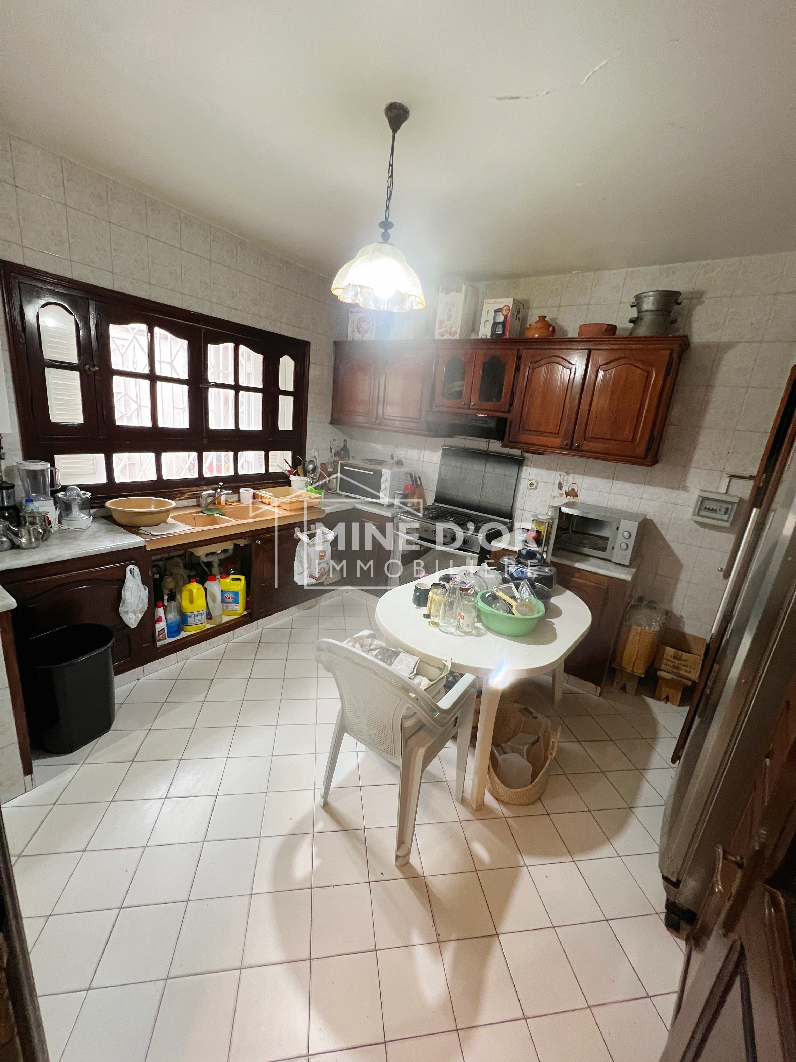 El Menzah&nbsp;El Menzah 9&nbsp;Location&nbsp;Duplex&nbsp;Villa al sur art�re principale a menzah 9