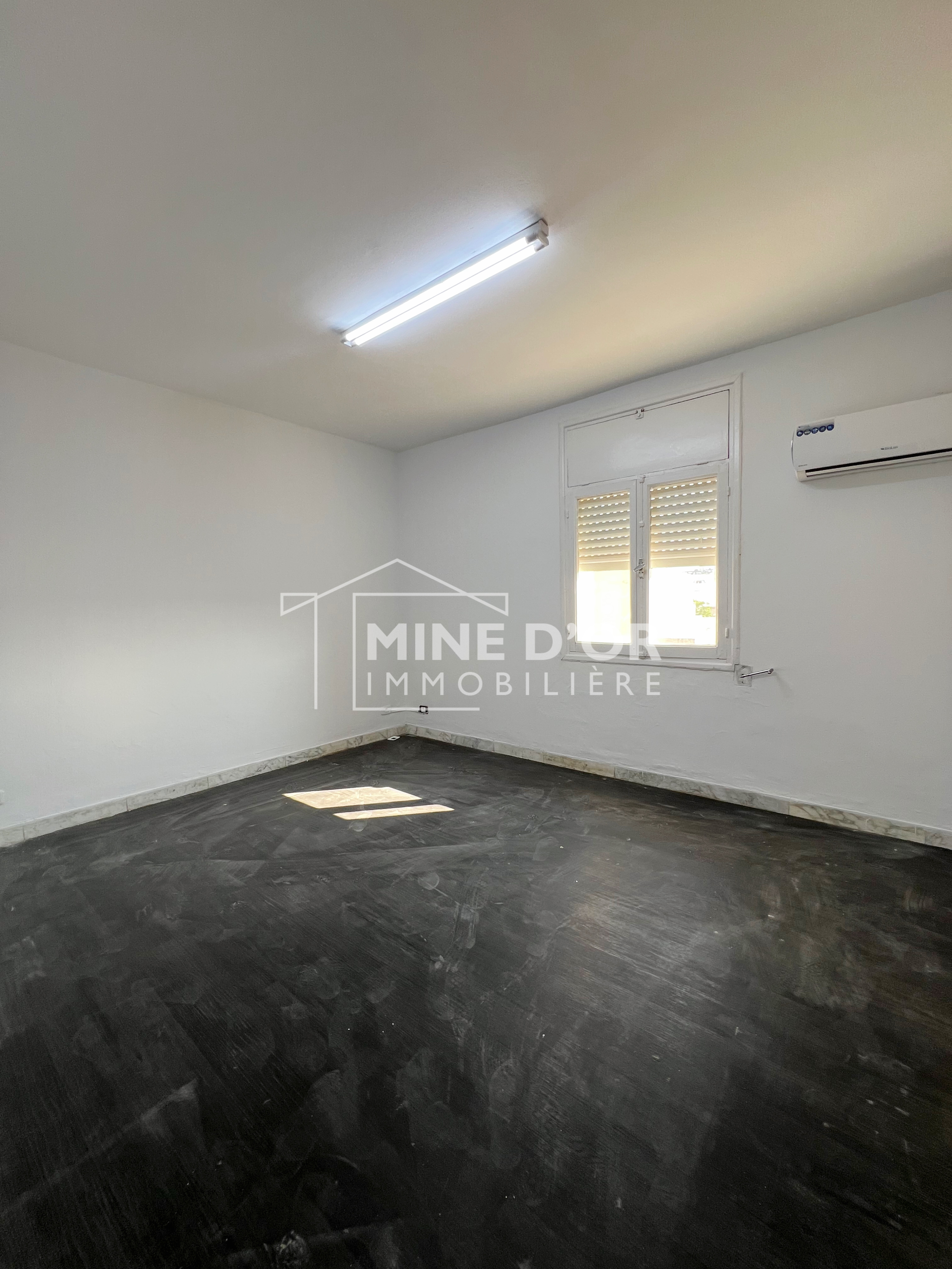 Bab Bhar&nbsp;Montplaisir&nbsp;Bureaux & Commerces&nbsp;Bureau&nbsp;Bureau en 4espaces a kheireddine pacha montplaisir