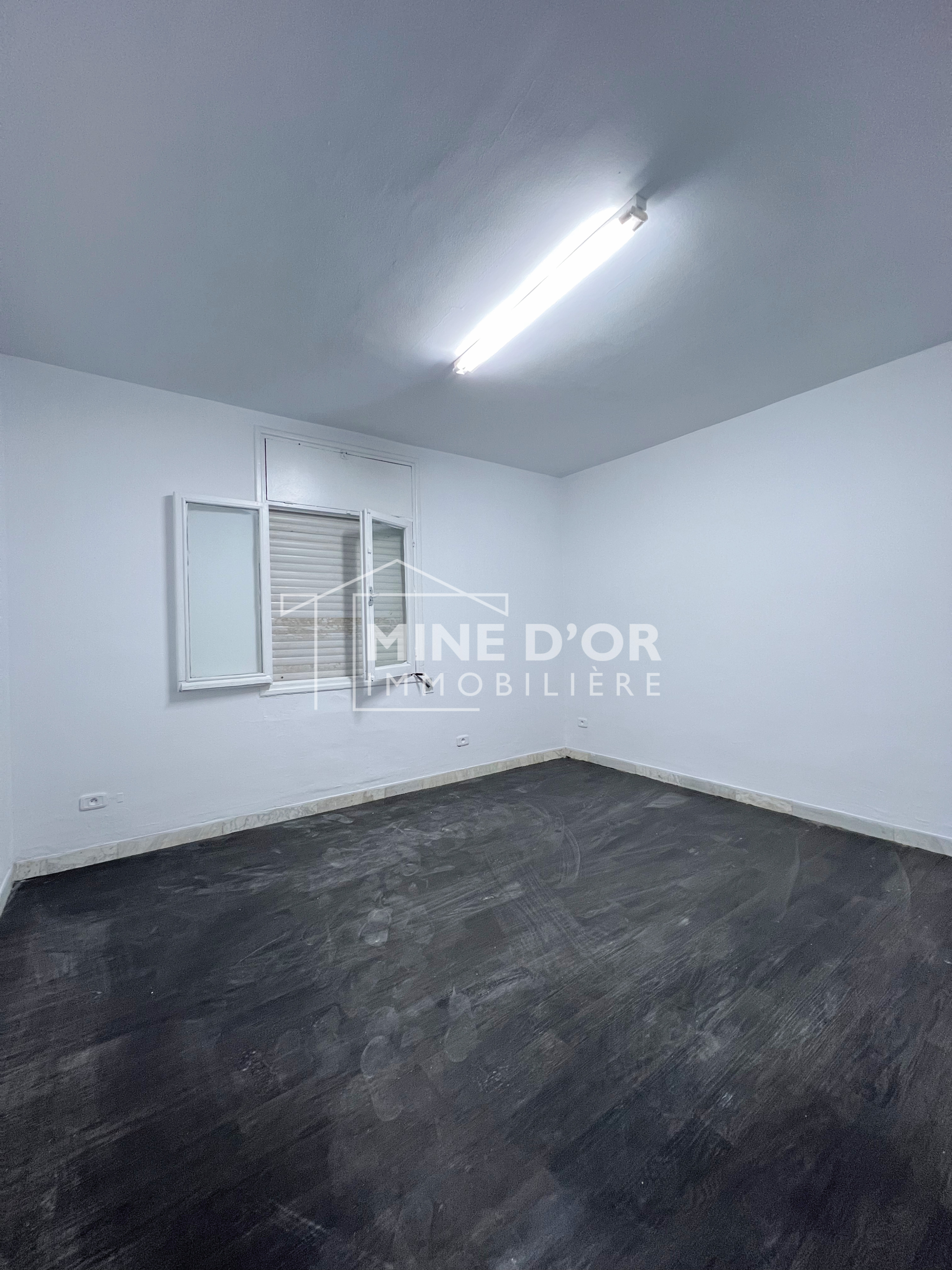 Bab Bhar&nbsp;Montplaisir&nbsp;Bureaux & Commerces&nbsp;Bureau&nbsp;Bureau en 4espaces a kheireddine pacha montplaisir