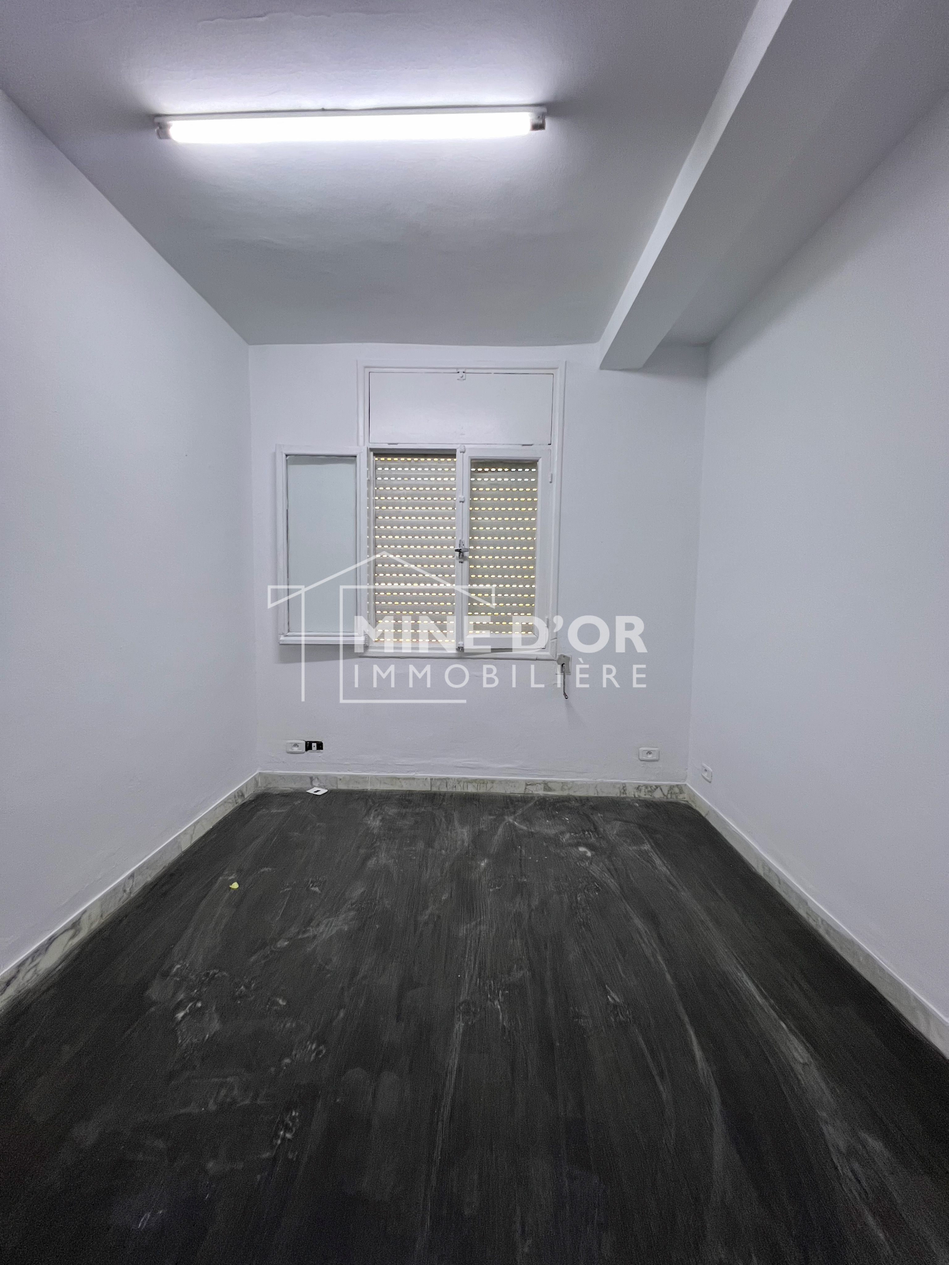 Bab Bhar&nbsp;Montplaisir&nbsp;Bureaux & Commerces&nbsp;Bureau&nbsp;Bureau en 4espaces a kheireddine pacha montplaisir