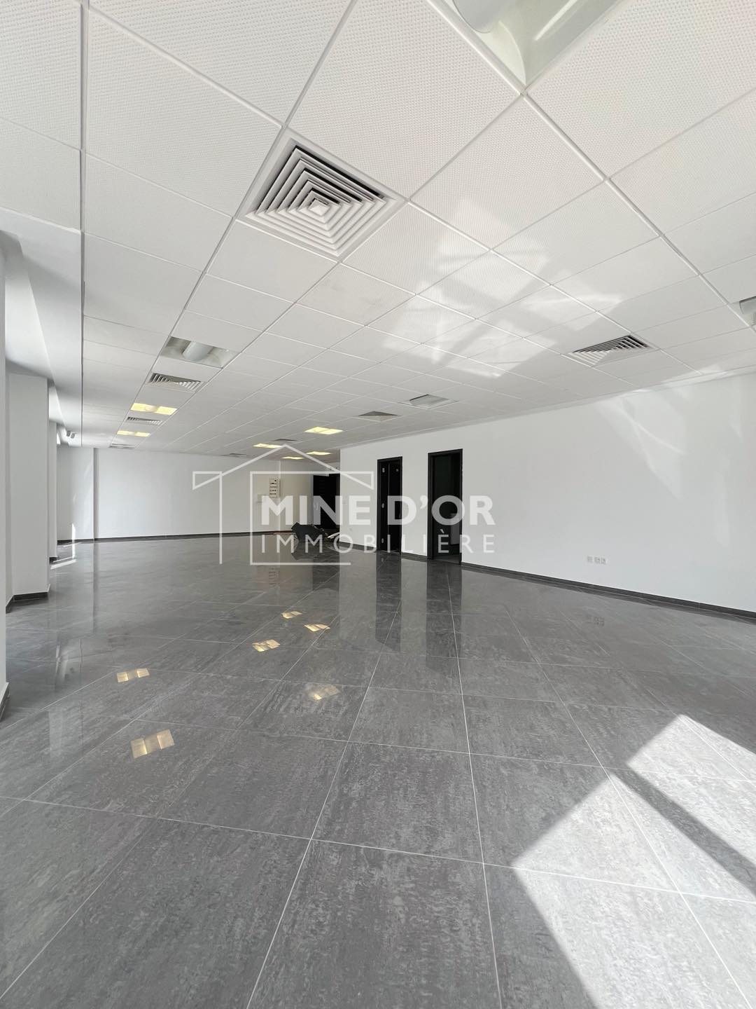 Cite El Khadra&nbsp;Zone urbaine nord&nbsp;Bureaux & Commerces&nbsp;Bureau&nbsp;Open space au rdc centre urbain nord