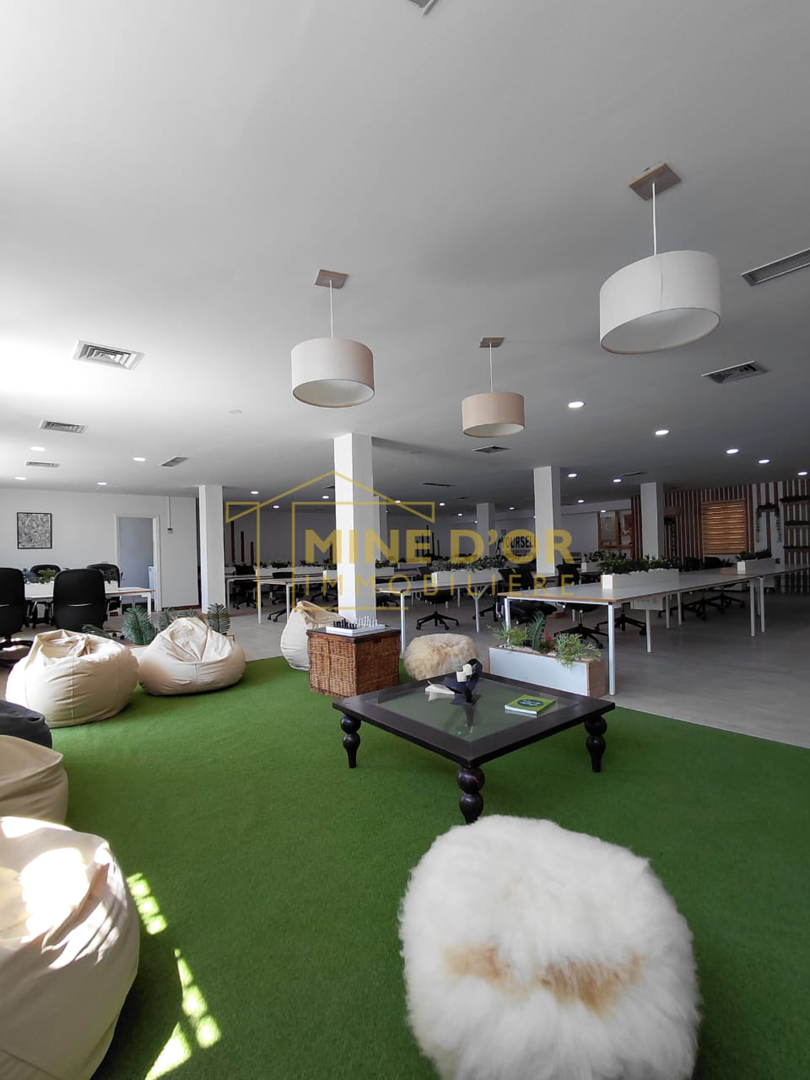 La Soukra&nbsp;La Soukra&nbsp;Bureaux & Commerces&nbsp;Bureau&nbsp;Plateau totalement meubl� � la soukra
