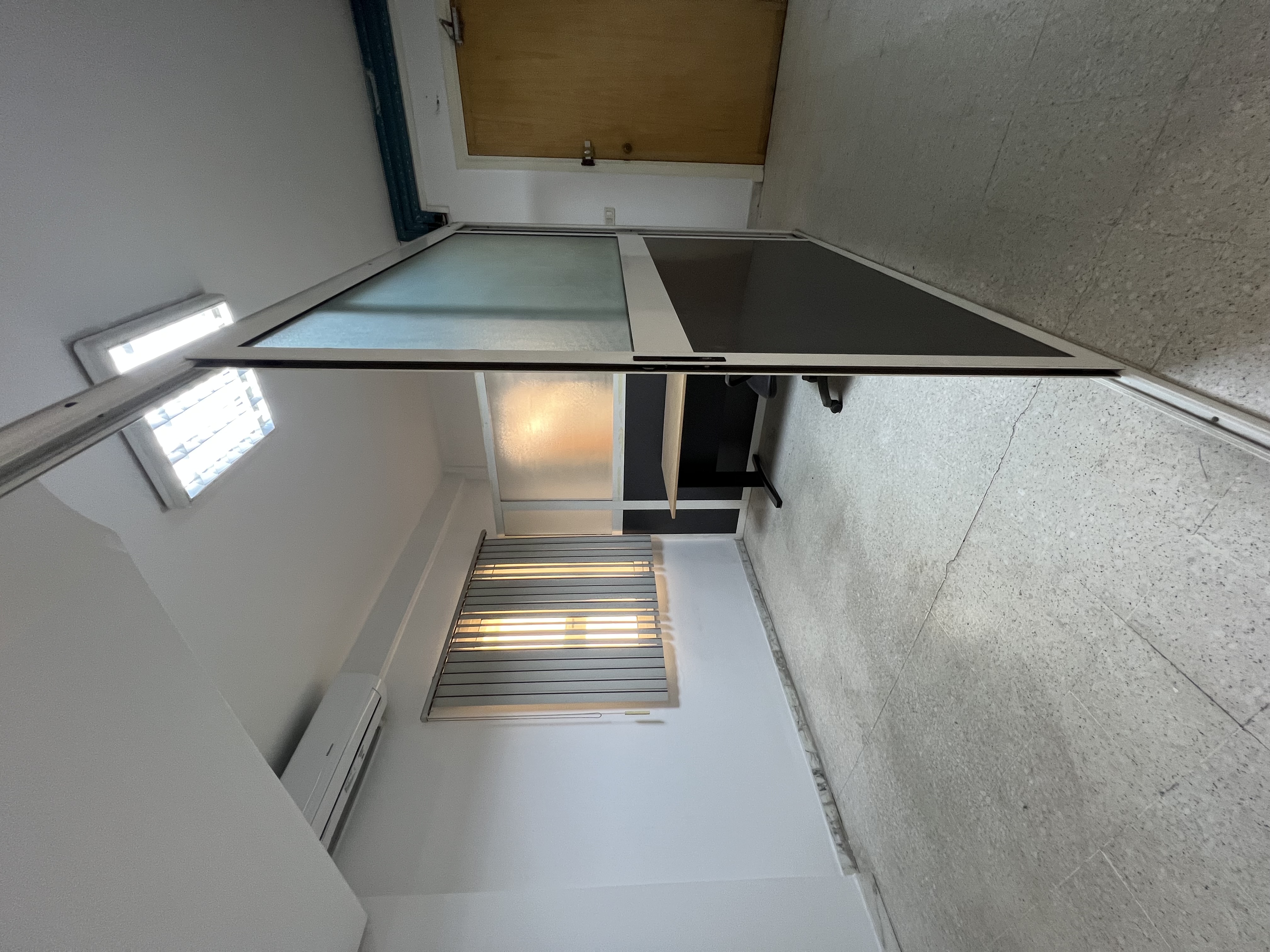 Bab Bhar&nbsp;Montplaisir&nbsp;Bureaux & Commerces&nbsp;Bureau&nbsp;Al bureau meubl� a montplaisir tunis