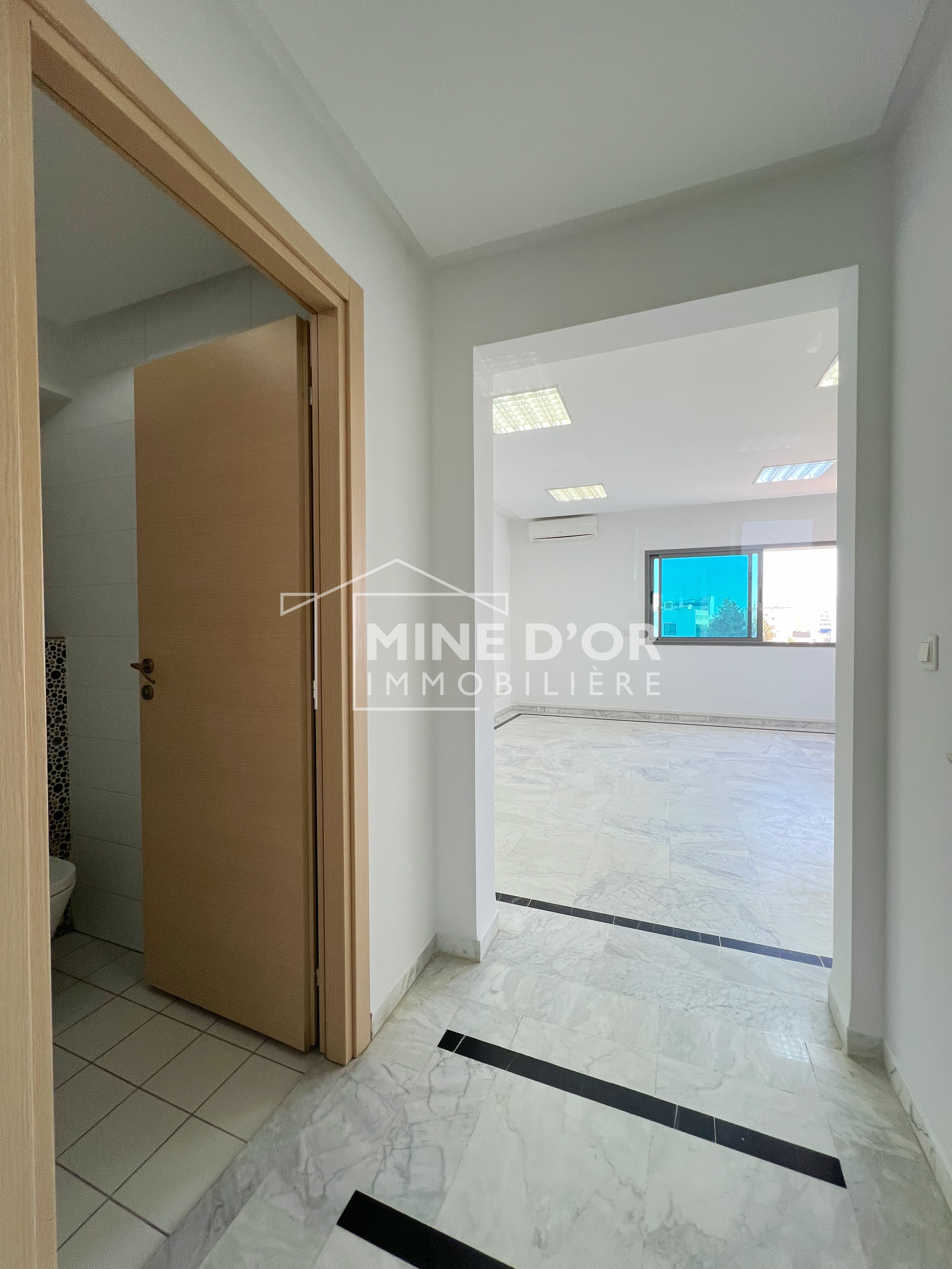 El Menzah&nbsp;Cite El Mahrajene&nbsp;Bureaux & Commerces&nbsp;Bureau&nbsp;Al bureau en  3espaces a louis braille tunis