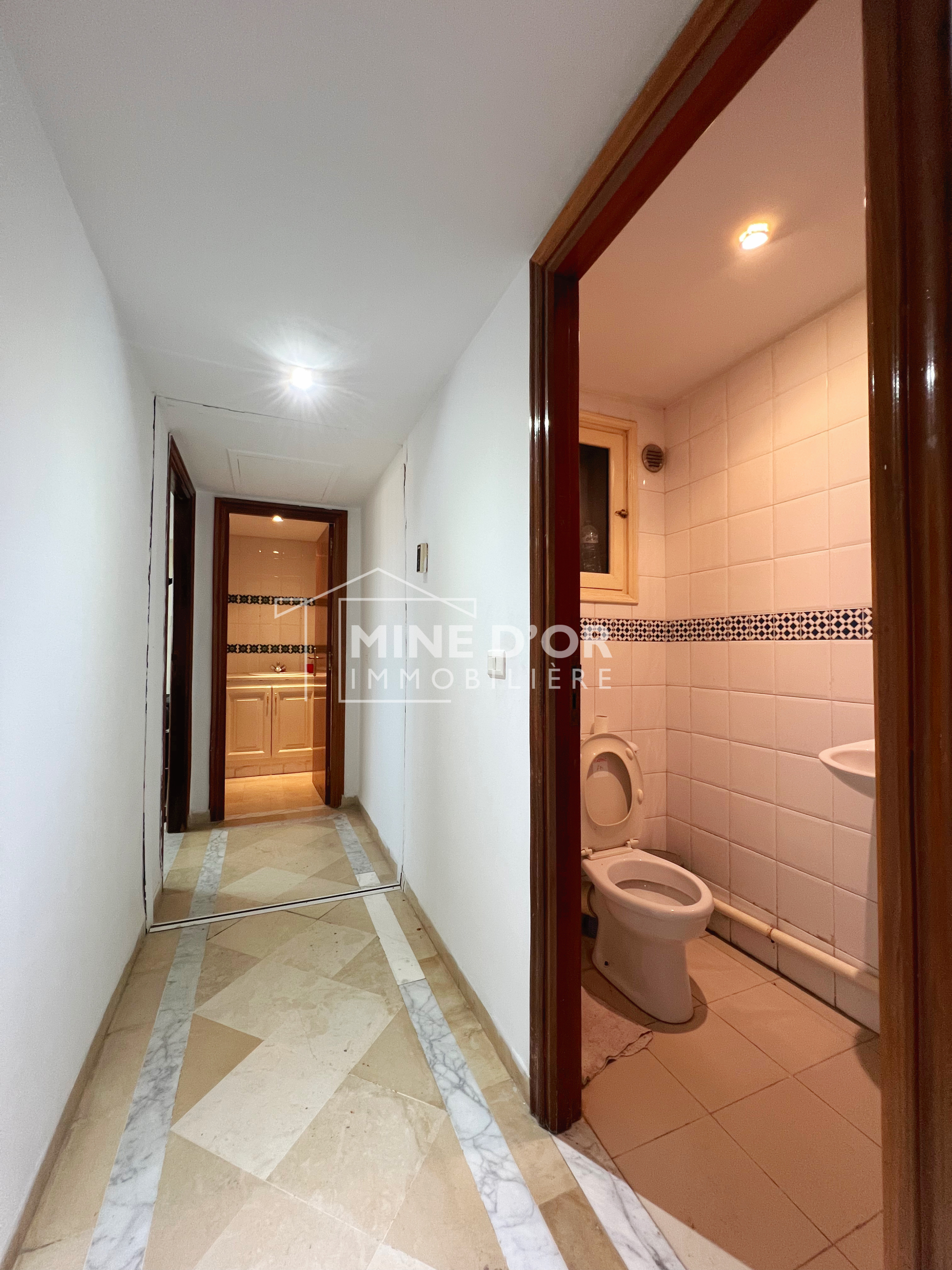 Bab Bhar&nbsp;Montplaisir&nbsp;Bureaux & Commerces&nbsp;Bureau&nbsp;Bureau h4 accesible � montplaisir