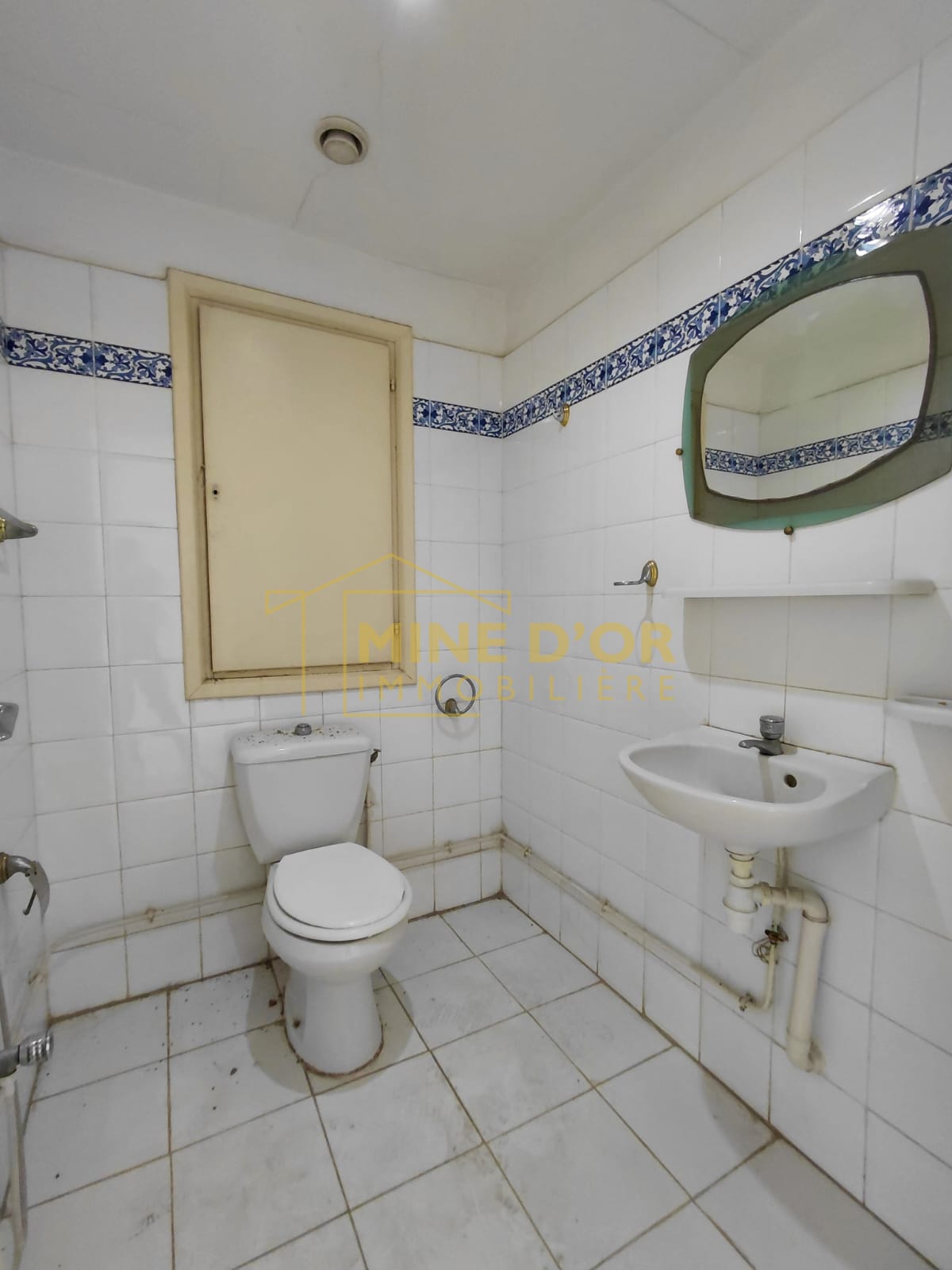 Bab Bhar&nbsp;Republique&nbsp;Vente&nbsp;Surfaces&nbsp;Av un bureau au centre ville tunis