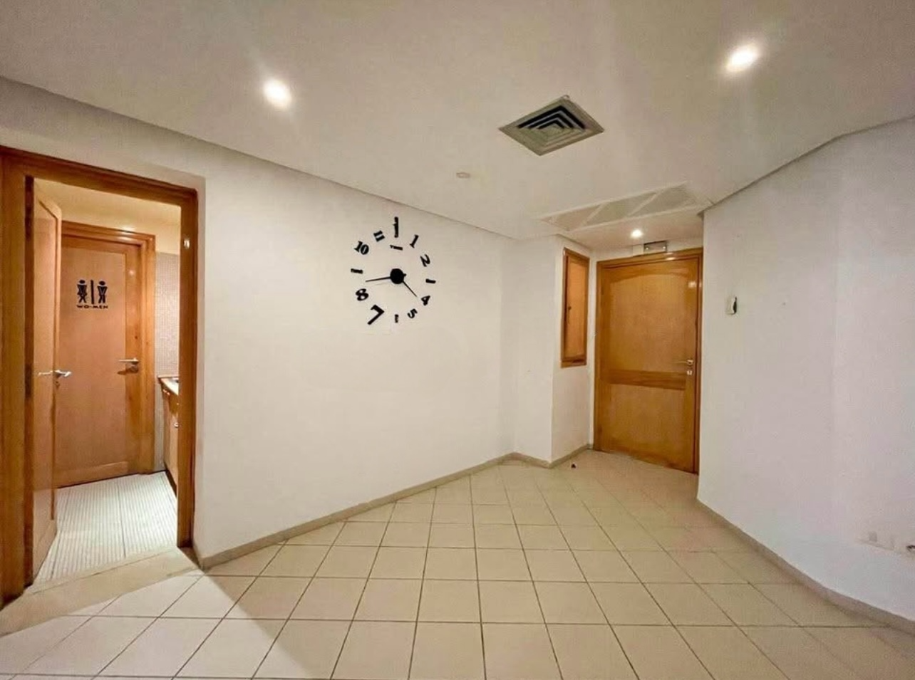 Bab Bhar&nbsp;Montplaisir&nbsp;Bureaux & Commerces&nbsp;Bureau&nbsp;Bureau en 3espaces � montplaisir