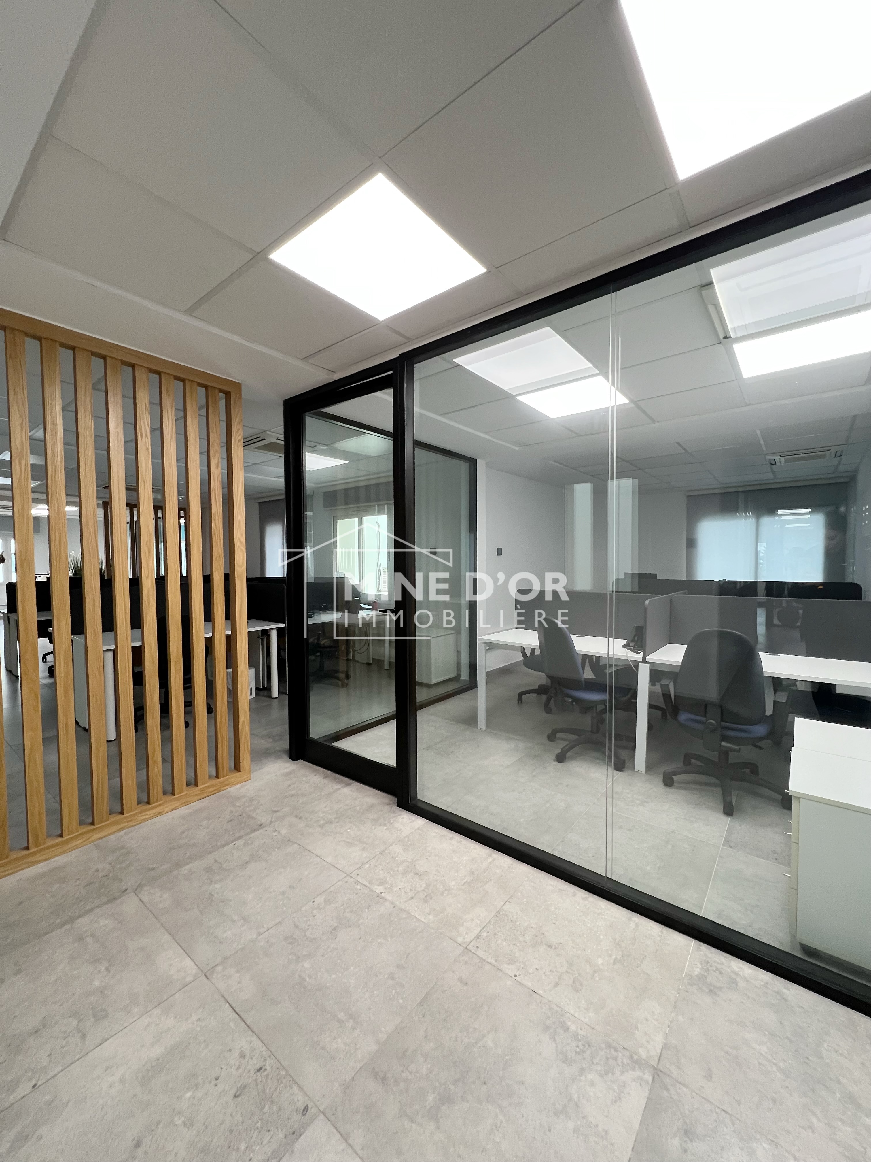 Cite El Khadra&nbsp;Zone urbaine nord&nbsp;Bureaux & Commerces&nbsp;Bureau&nbsp;Al plateau totalement r�nov� au centre urbain