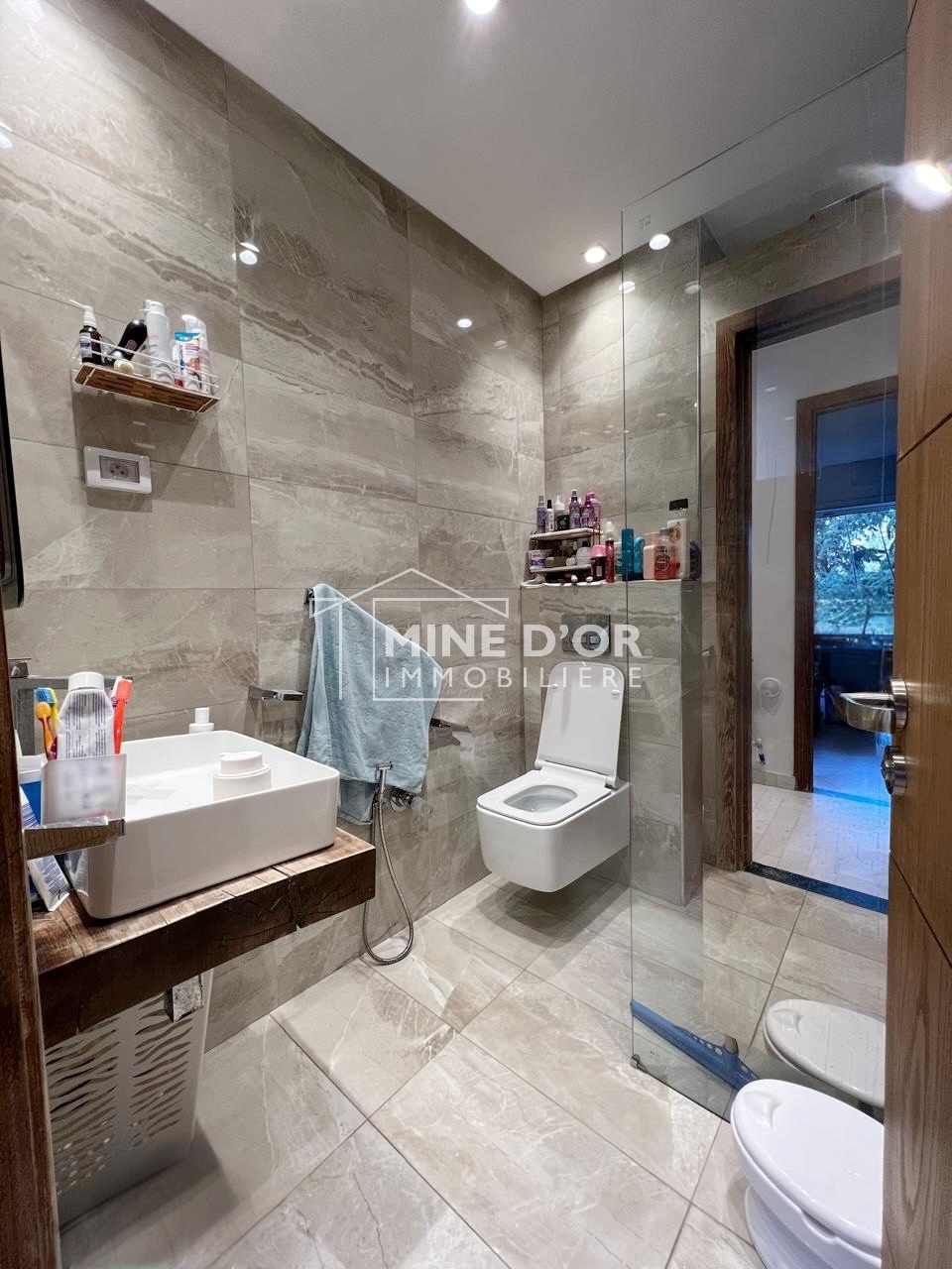 Cite El Khadra&nbsp;Cite Oplympique&nbsp;Location&nbsp;Appart. 4 pi�ces&nbsp;Al apprt s3 totalement r�nov� a cit� olympique