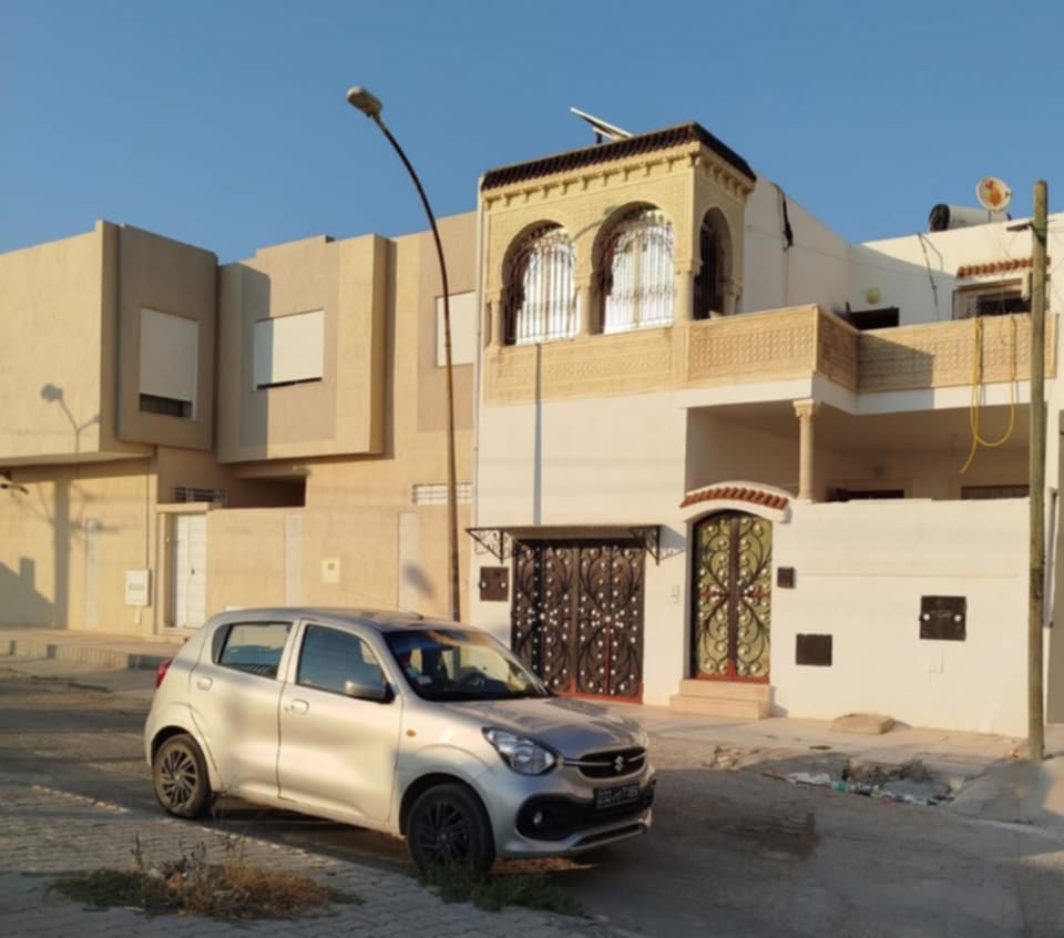 El Ouerdia&nbsp;Les Martyrs&nbsp;Vente&nbsp;Duplex&nbsp;Un duplex s plus 2 � mourouj2