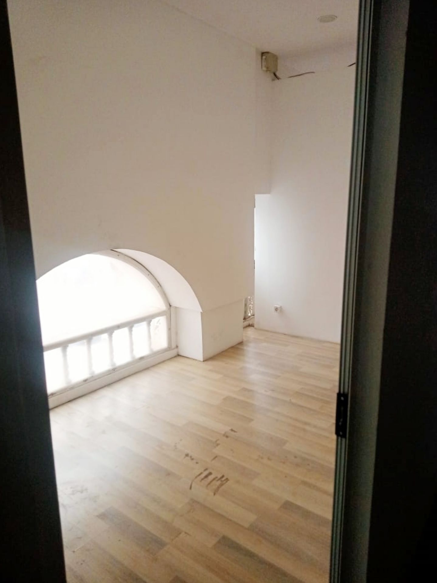 Ariana Ville&nbsp;Ariana&nbsp;Bureaux & Commerces&nbsp;Bureau&nbsp;Cit� ennasr bureau 420 dt