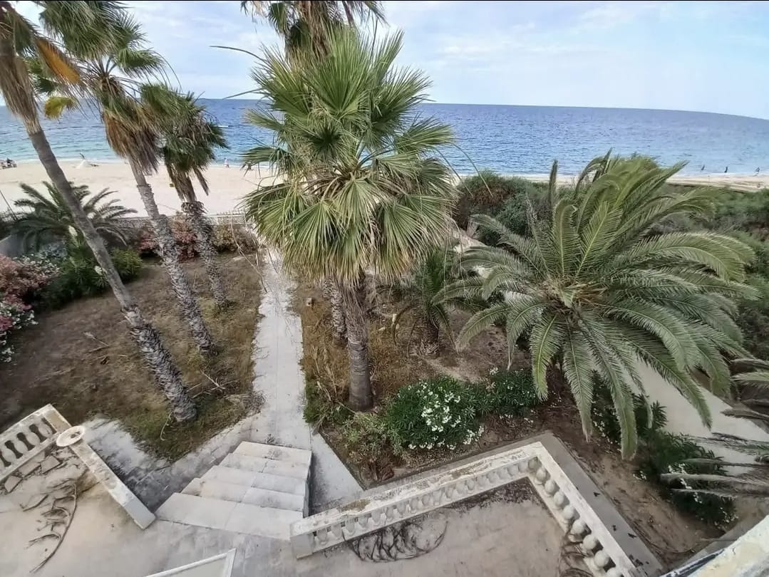 Akouda&nbsp;Chatt Meriem&nbsp;Vente&nbsp;Surfaces&nbsp;Terrain 3660 m � chatt mariem pied dans l'eau