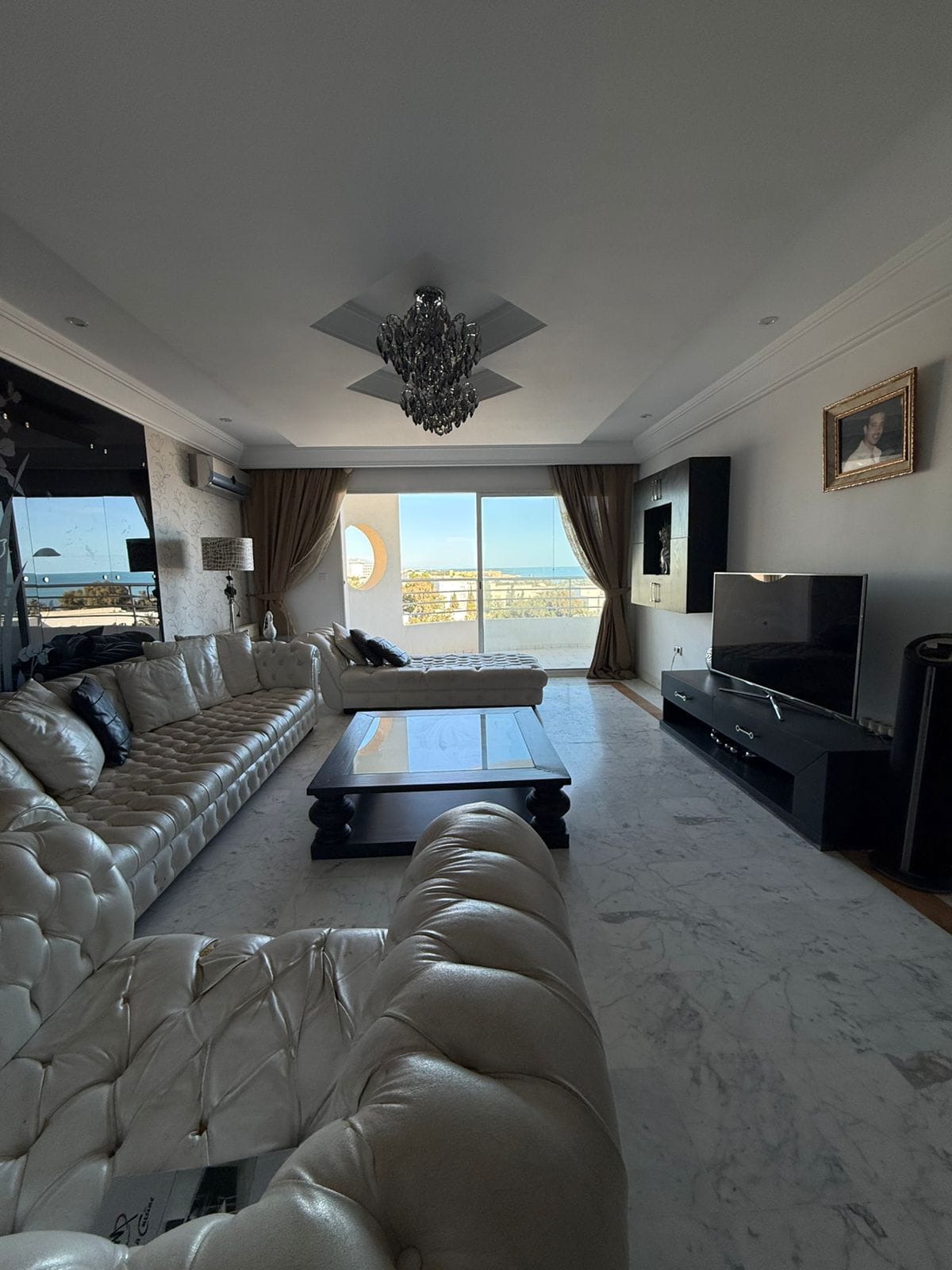 Sousse Ville&nbsp;Sousse Corniche&nbsp;Vente&nbsp;Appart. 3 pi�ces&nbsp;Appartement prestigieuse de type s3 haut standing