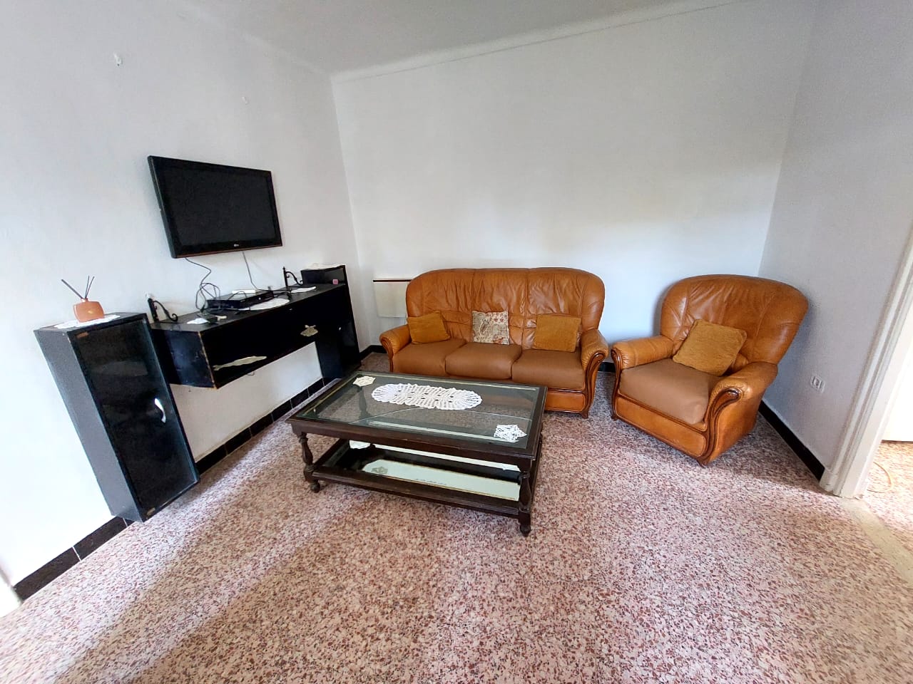 La Marsa&nbsp;Marsa Ennassim&nbsp;Location&nbsp;Appart. 2 pi�ces&nbsp;Studio s1 meubl� avec jardin � la marsa