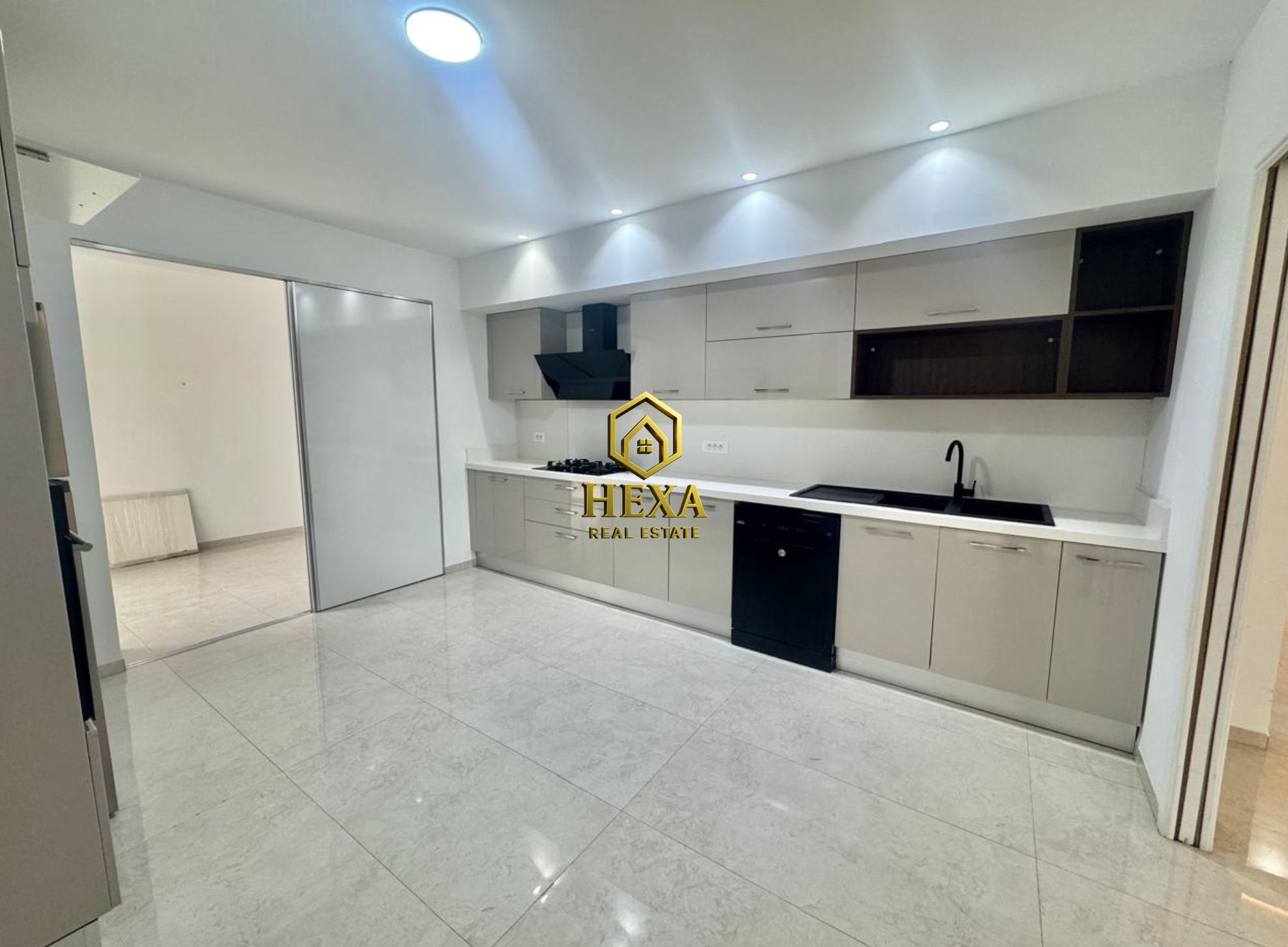 La Marsa&nbsp;Marsa Safsaf&nbsp;Location&nbsp;Appart. 4 pi�ces&nbsp;S3 proche de la mer � la marsa