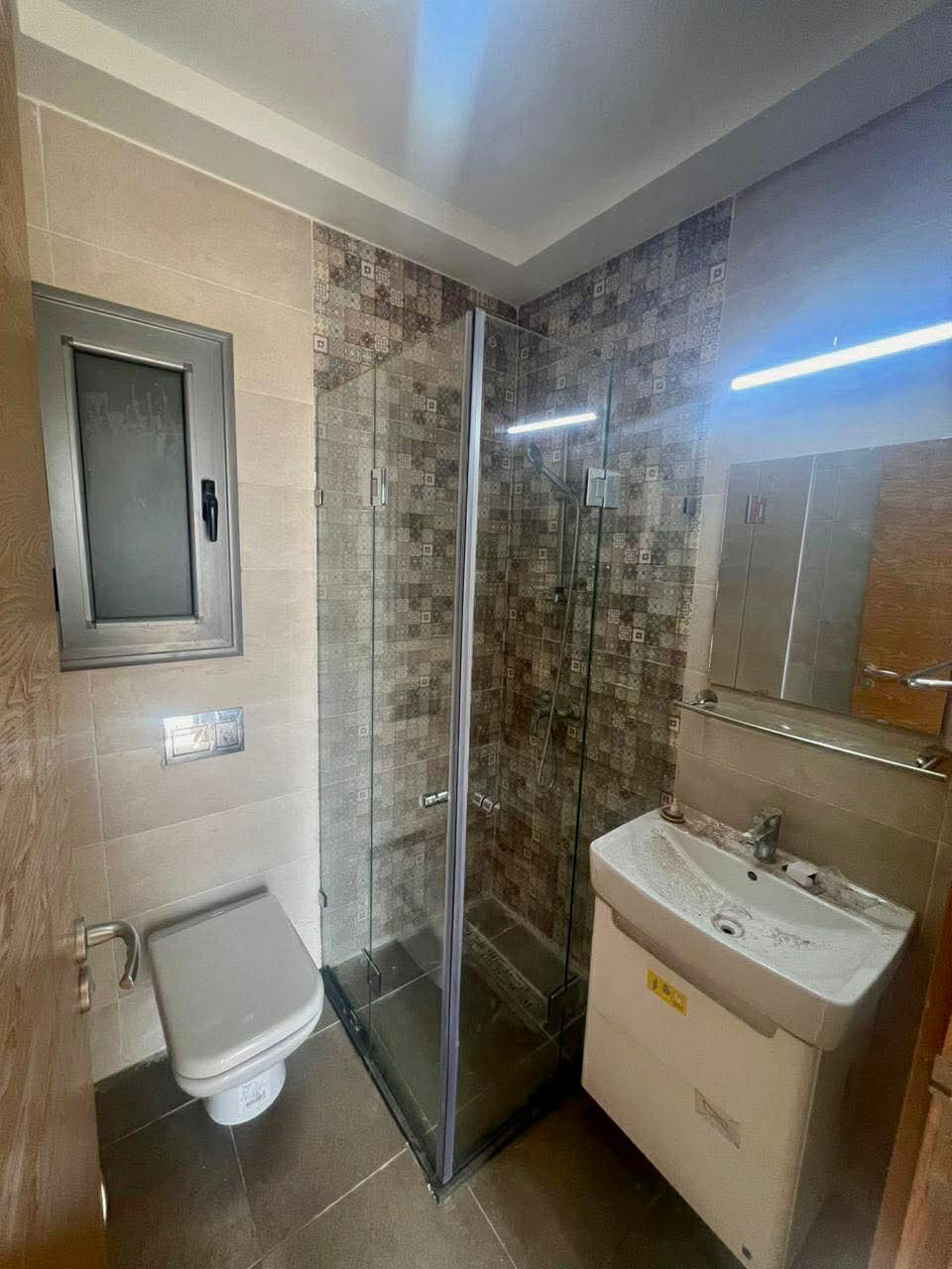 La Soukra&nbsp;La Soukra&nbsp;Location&nbsp;Appart. 1 pi�ce&nbsp;S1 aouina avec place parking