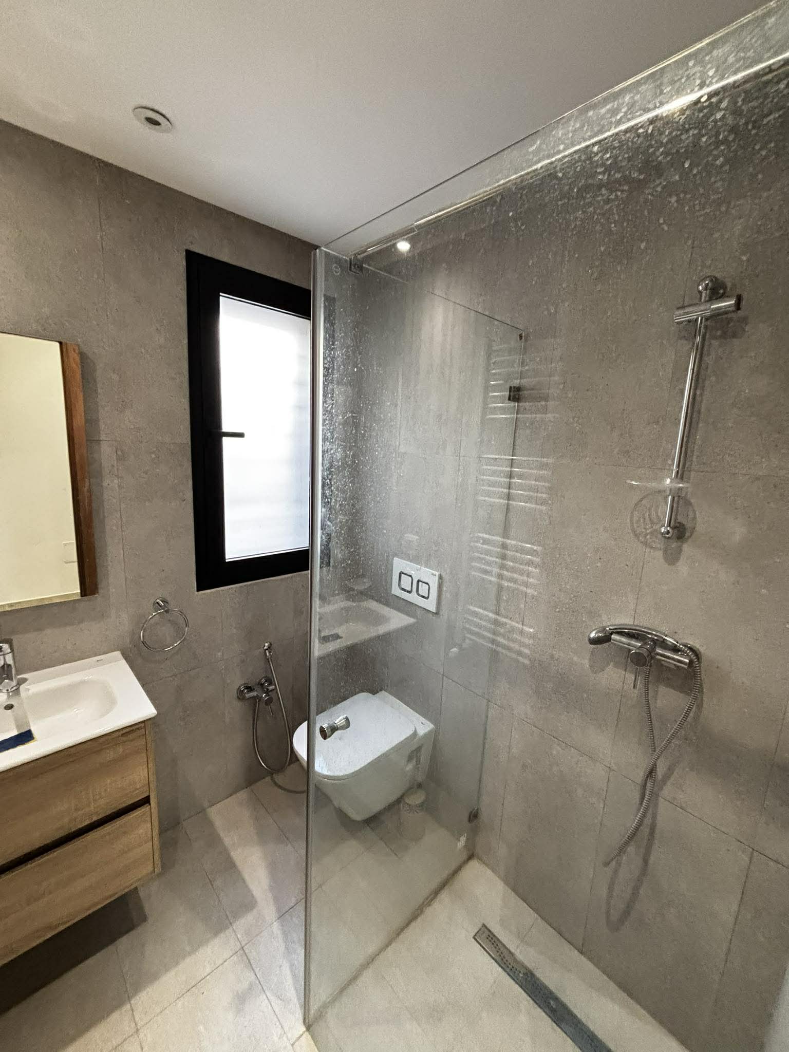 La Soukra&nbsp;Chotrana 3&nbsp;Location&nbsp;Appart. 2 pi�ces&nbsp;S1 l chotrana 3