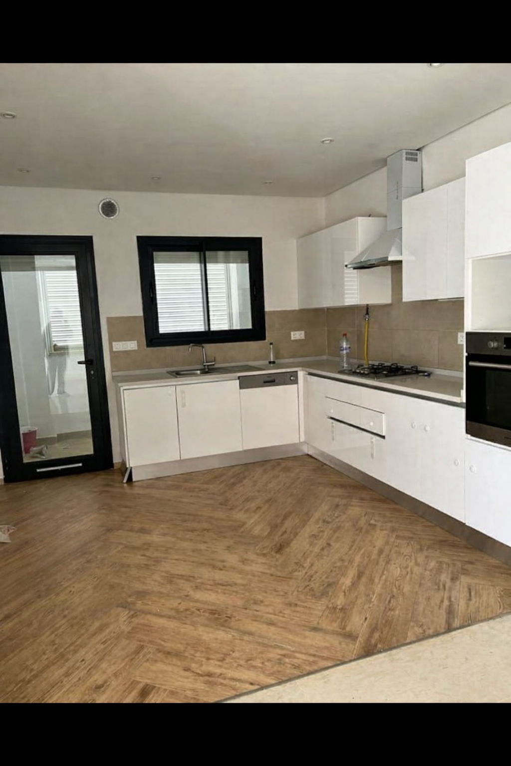 La Soukra&nbsp;Chotrana 3&nbsp;Location&nbsp;Maisons&nbsp;Triplex  soukra   haut standing