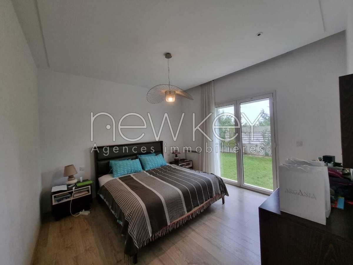 La Marsa&nbsp;Sidi Daoud&nbsp;Location&nbsp;Appart. 5 pi�ces+&nbsp;S4 meubl� avec piscine � la marsa