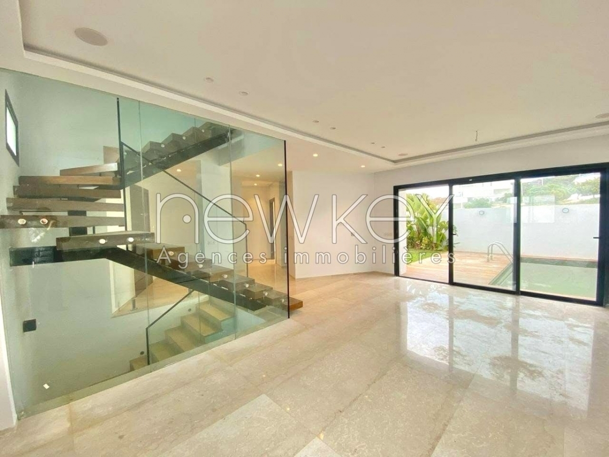 La Marsa&nbsp;Gammart&nbsp;Location&nbsp;Maisons&nbsp;Une villa s4 avec piscine r�f 8650a