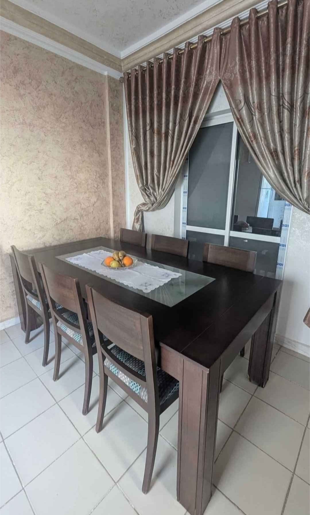 Fouchana&nbsp;Cite Brim&nbsp;Salon - Salle � manger &nbsp;Tables&nbsp;Table � manger