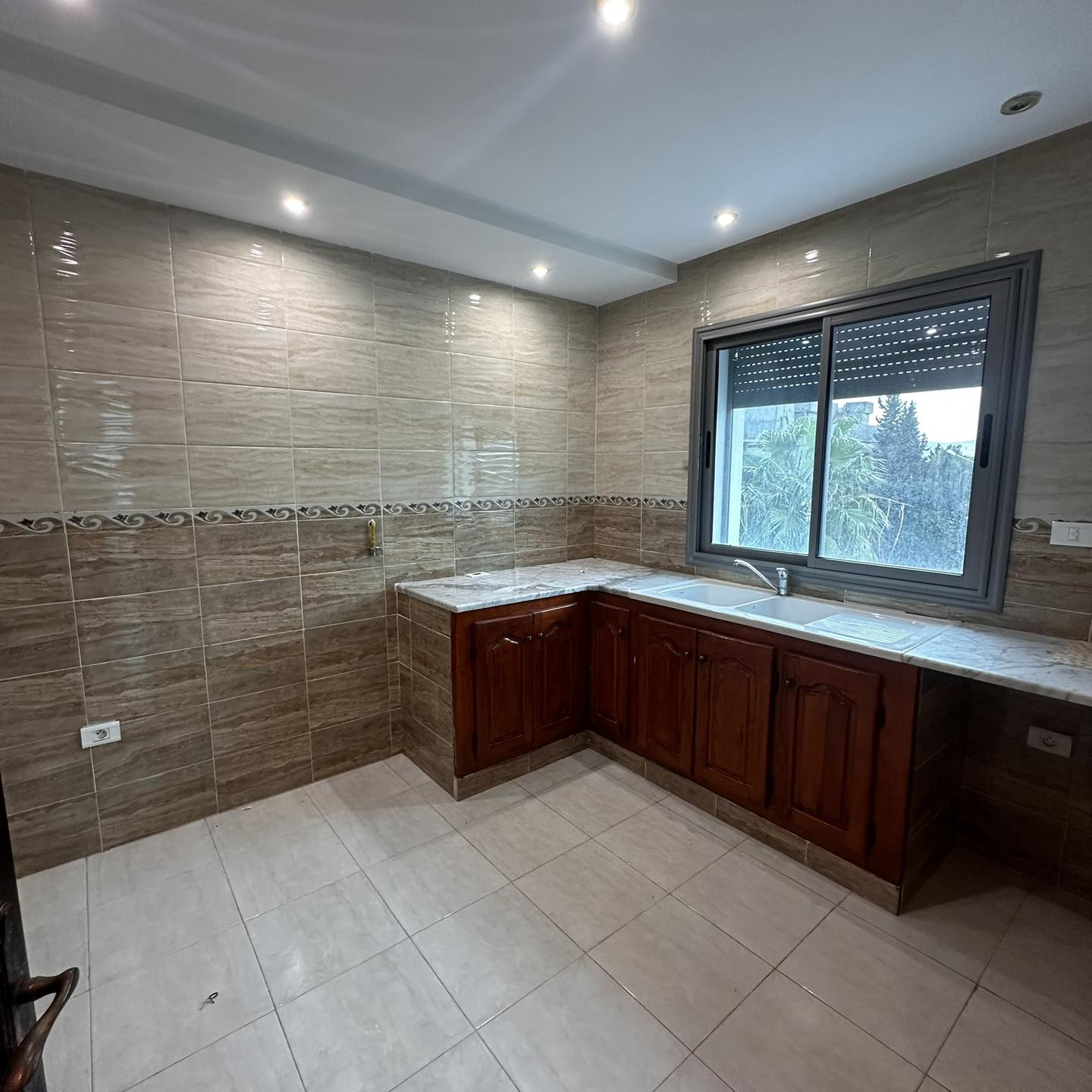 Hammam Chatt&nbsp;Borj Cedria&nbsp;Location&nbsp;Autre&nbsp;Bureau h2 dans un centre commercial