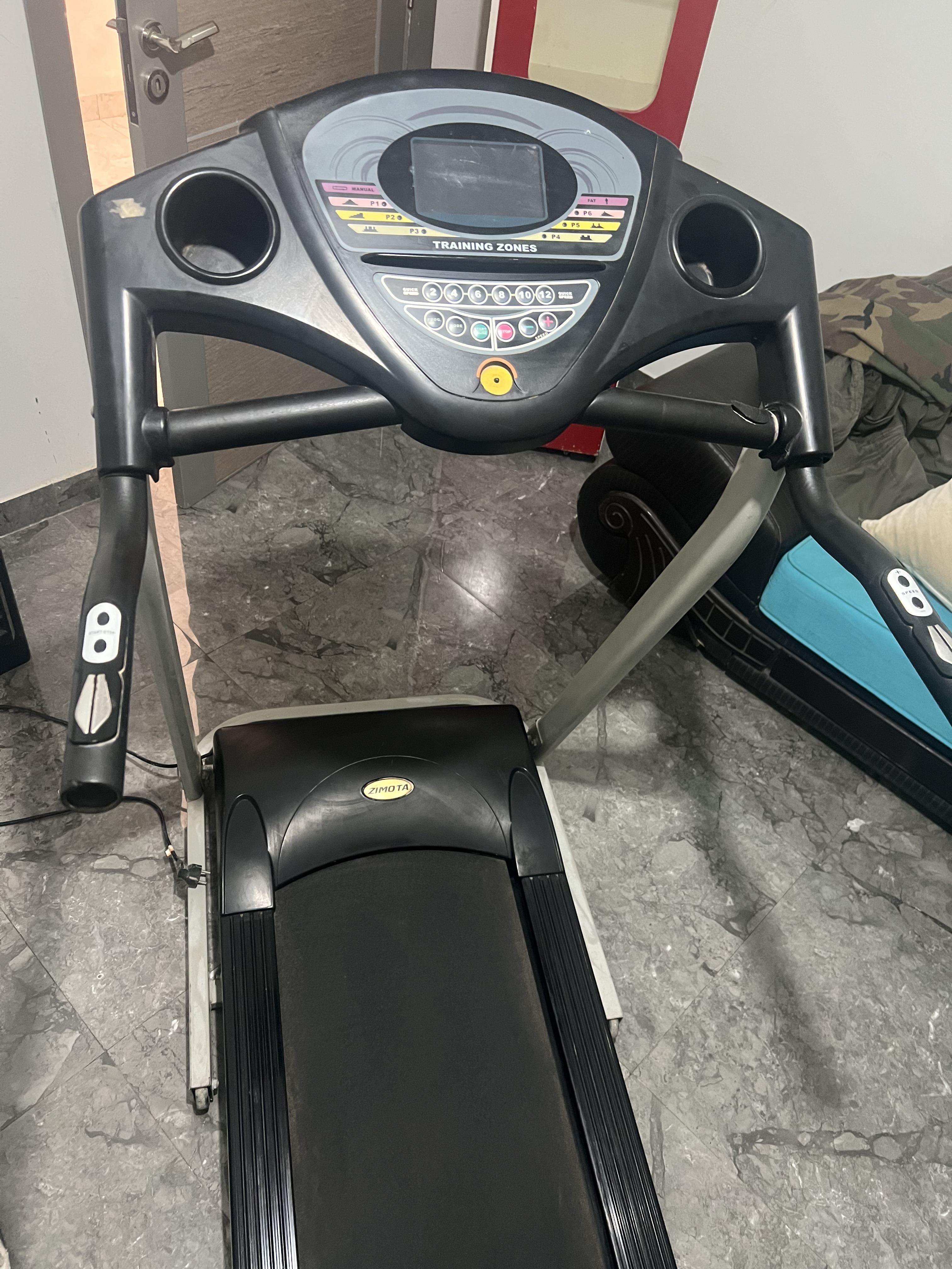 Gafsa Sud&nbsp;Gafsa Cite Ennour&nbsp;S�che-cheveux & brosse soufflante&nbsp;Autre&nbsp;Tapis roulant