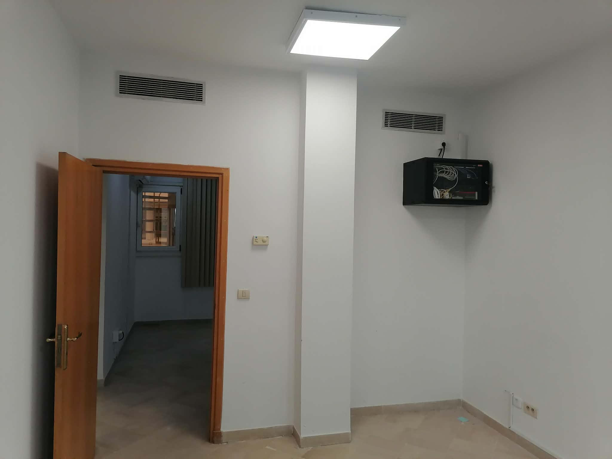 Cite El Khadra&nbsp;Kheireddine Pacha&nbsp;Location&nbsp;Appart. 3 pi�ces&nbsp;Bureau haut standing