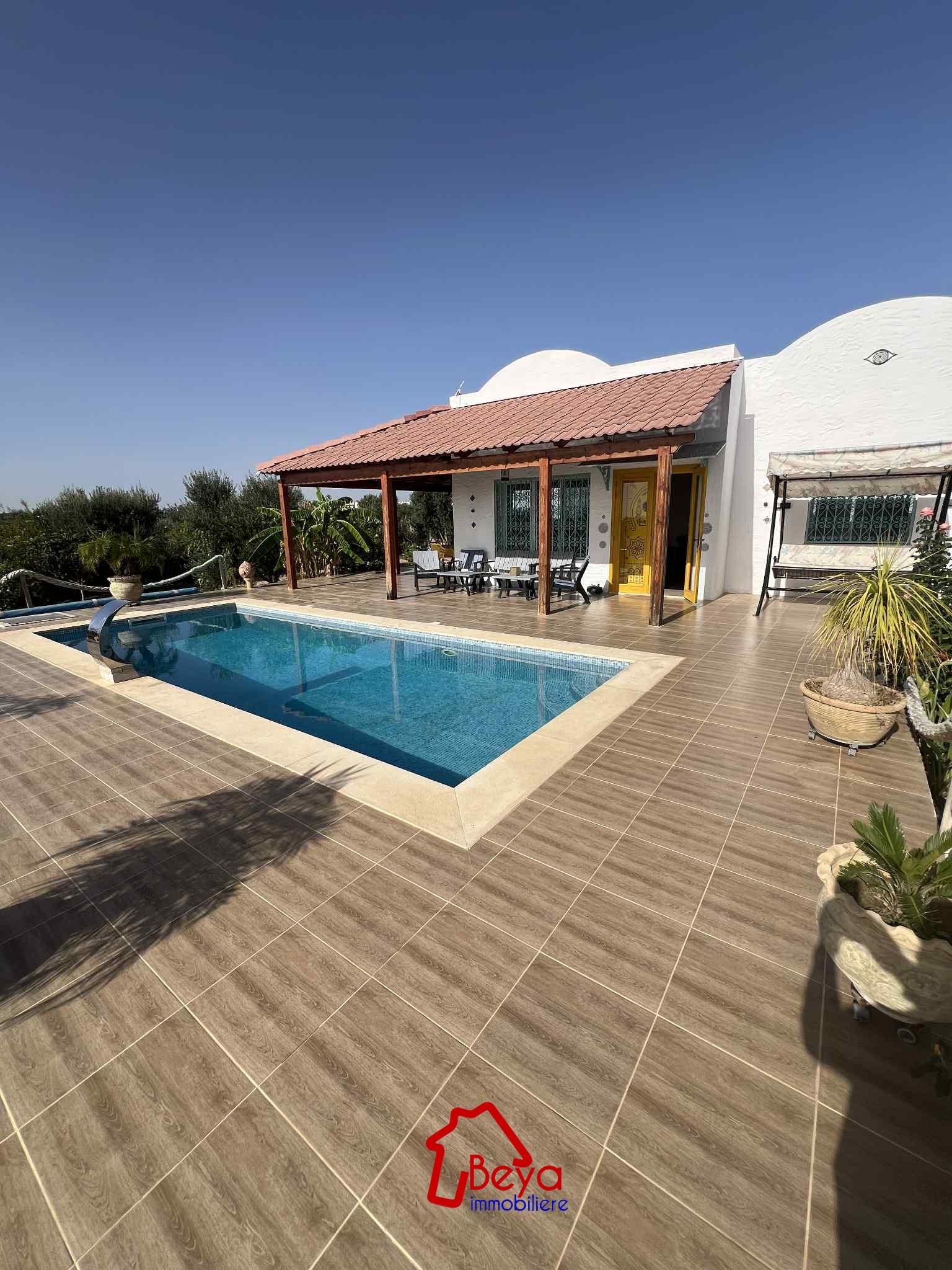 Beni Khiar&nbsp;El Maamoura&nbsp;Vente&nbsp;Maisons&nbsp;Une villa avec piscine vvm092