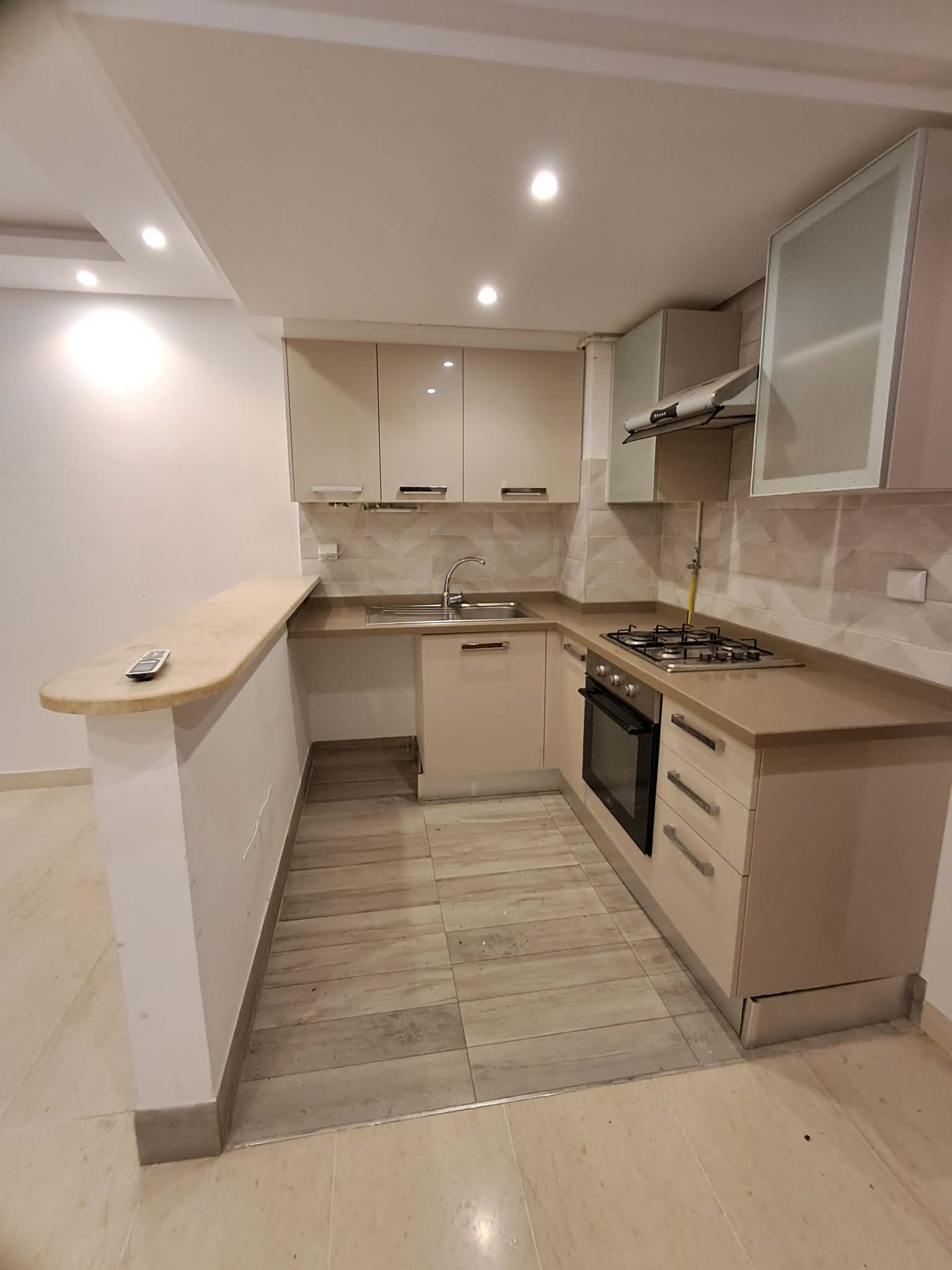 La Soukra&nbsp;La Soukra&nbsp;Location&nbsp;Appart. 1 pi�ce&nbsp;S plus 1 a la soukra