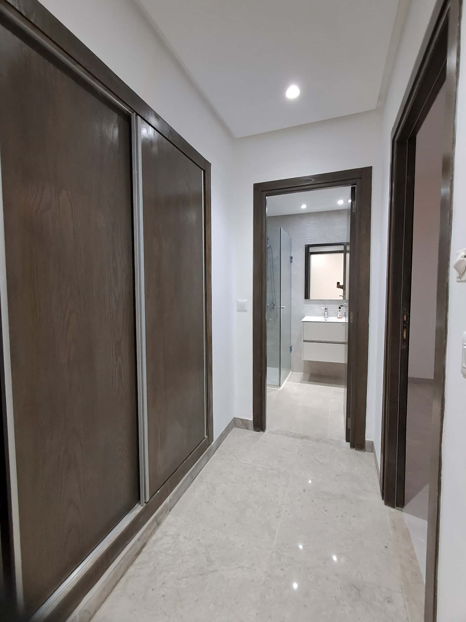 La Marsa&nbsp;El Aouina&nbsp;Location&nbsp;Appart. 1 pi�ce&nbsp;S plus 1 wahat el aouina