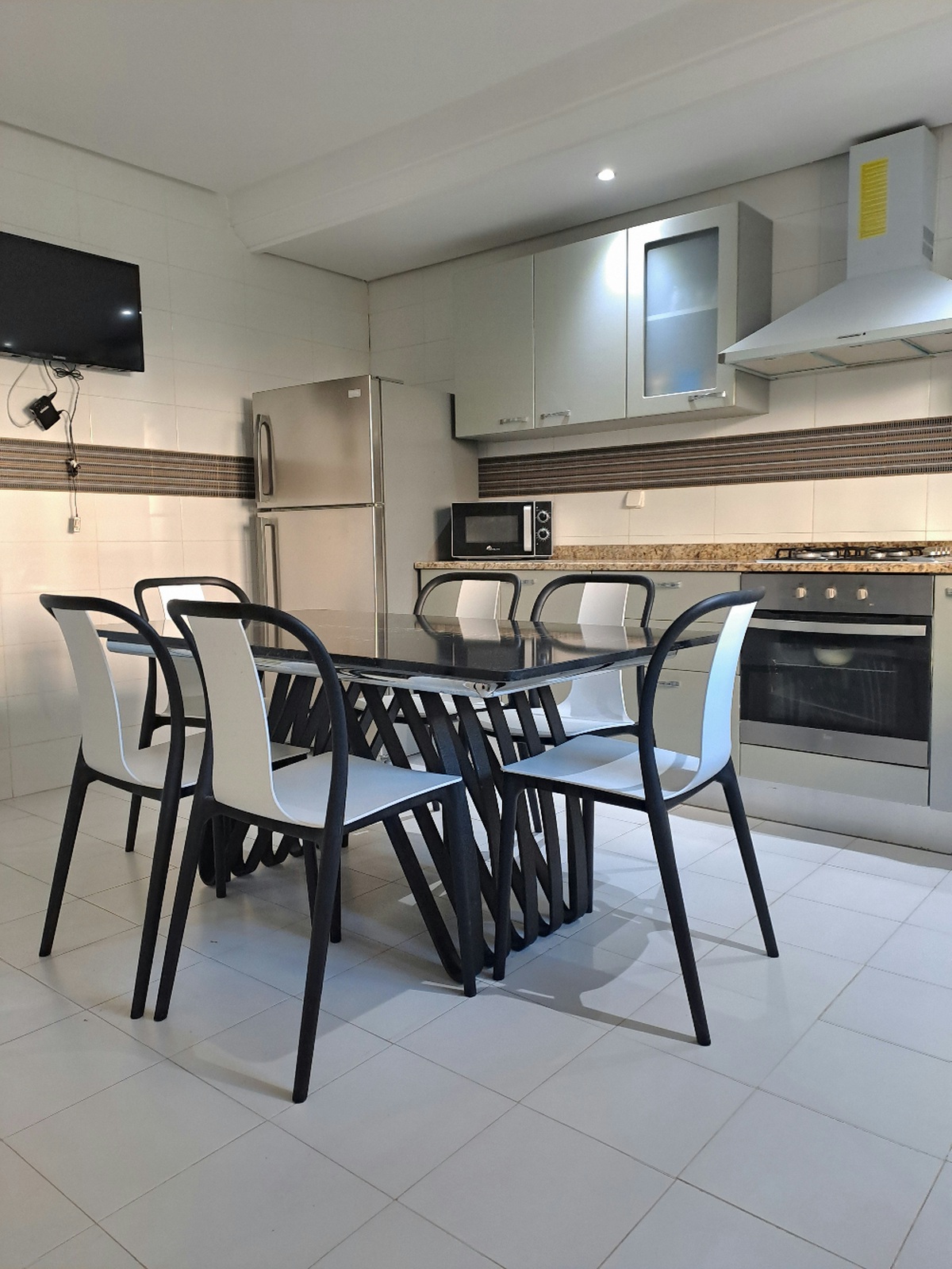 Ain Zaghouan&nbsp;Ain Zaghouan&nbsp;Location&nbsp;Appart. 5 pi�ces+&nbsp;S4meubl� neuf pr �tranger cit� palmeraies