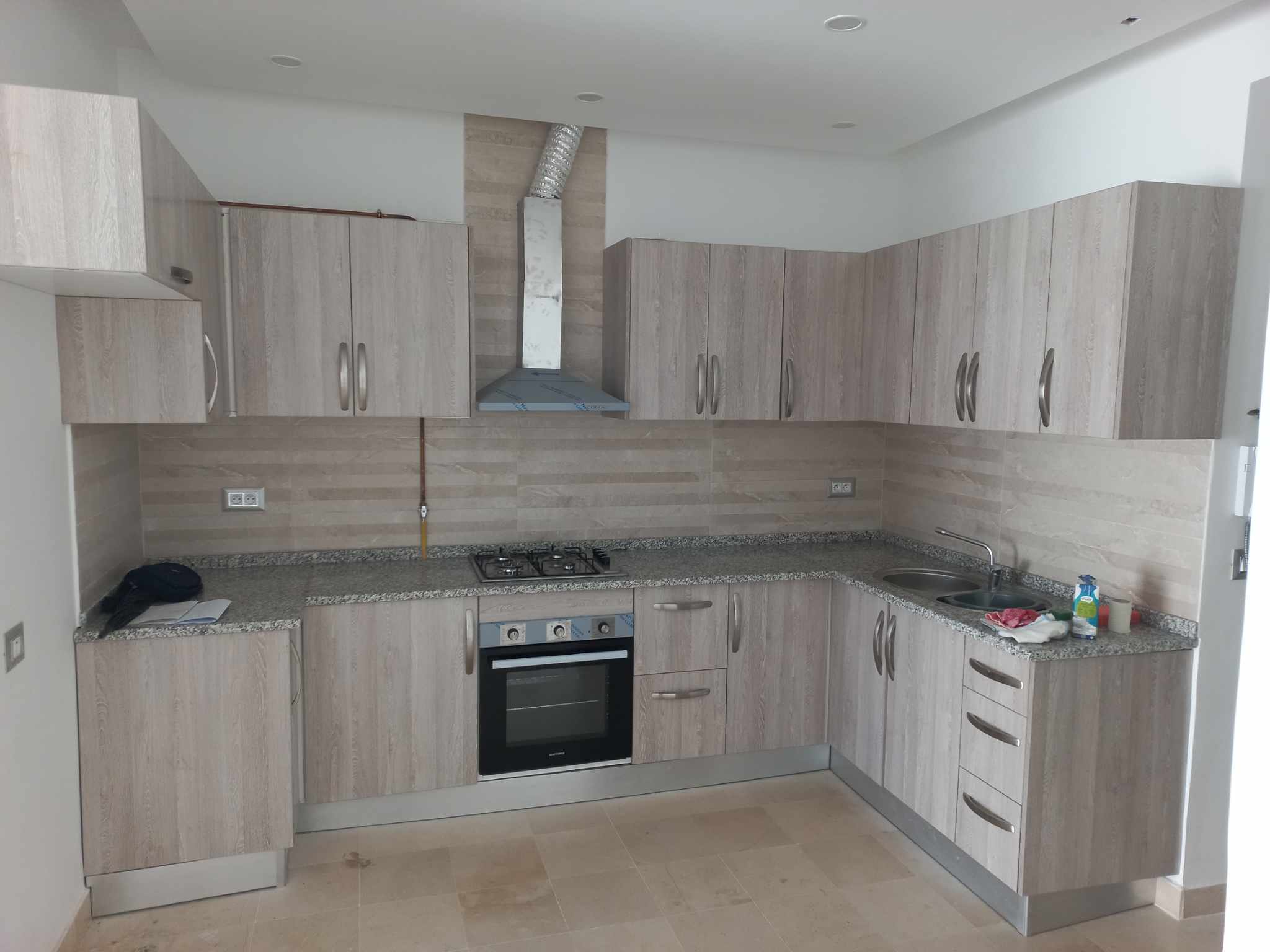 La Marsa&nbsp;El Aouina&nbsp;Location&nbsp;Appart. 1 pi�ce&nbsp;S1 avec terrasse � el aouina