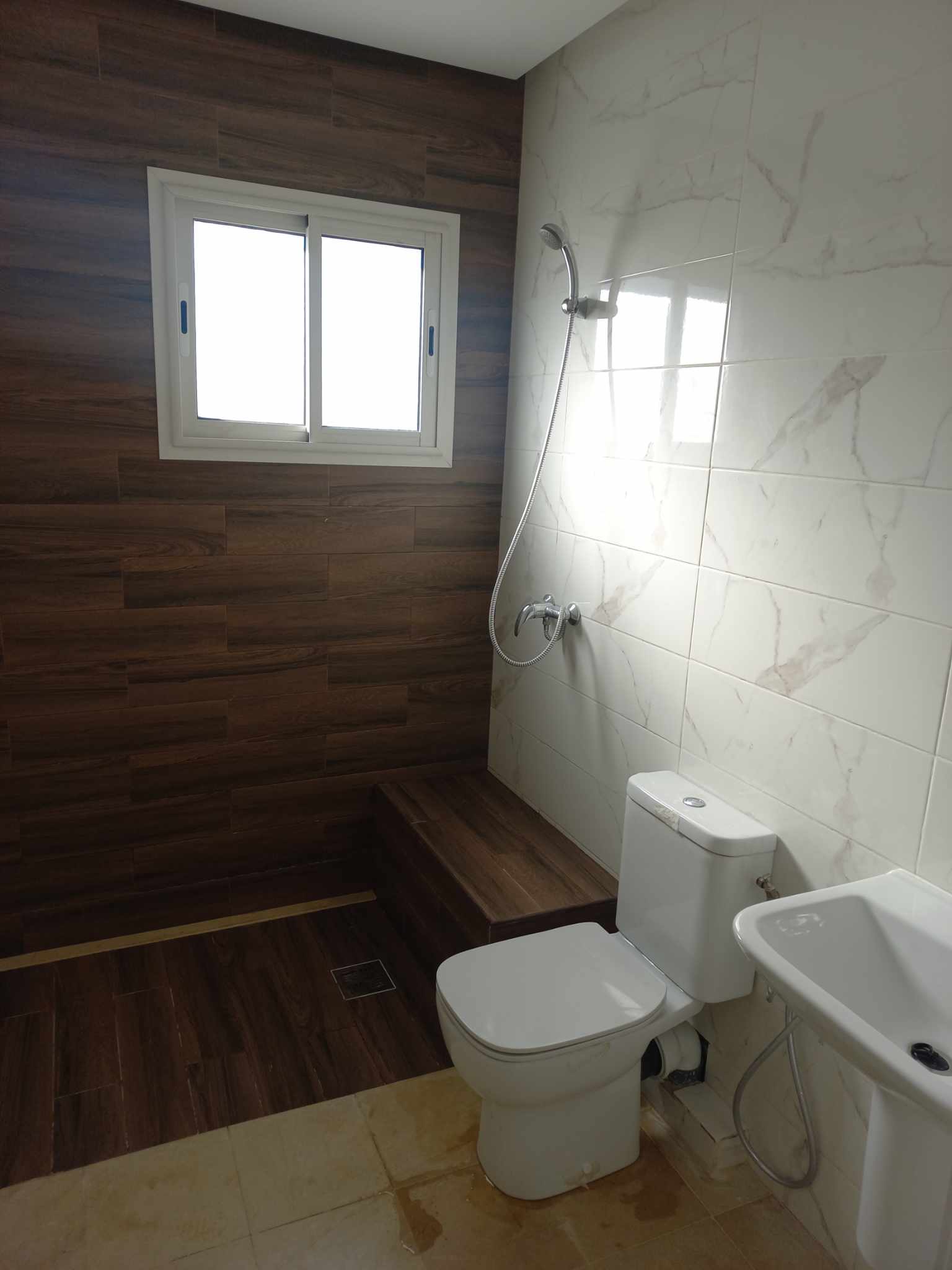 La Marsa&nbsp;El Aouina&nbsp;Location&nbsp;Appart. 1 pi�ce&nbsp;S1 avec terrasse � el aouina