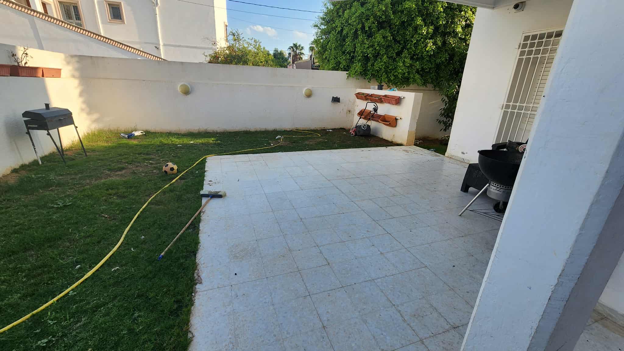 La Marsa&nbsp;El Aouina&nbsp;Vente&nbsp;Maisons&nbsp;Villa plus trois appartements � l'aouina