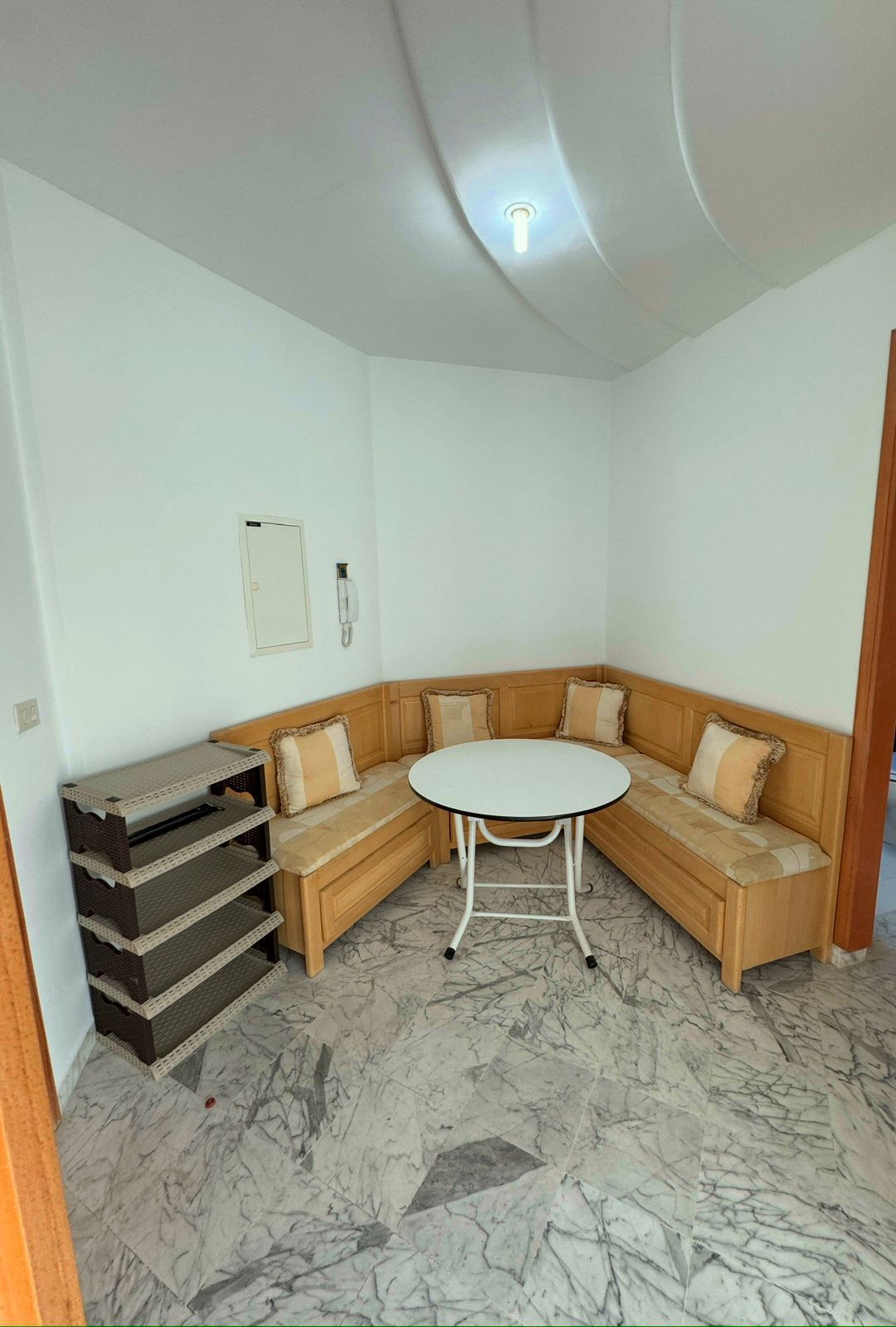 Ariana Ville&nbsp;Cite Ennasr 2&nbsp;Location&nbsp;Appart. 2 pi�ces&nbsp;S plus 1 r�nov� meubl� a ennasr 2 wb4413