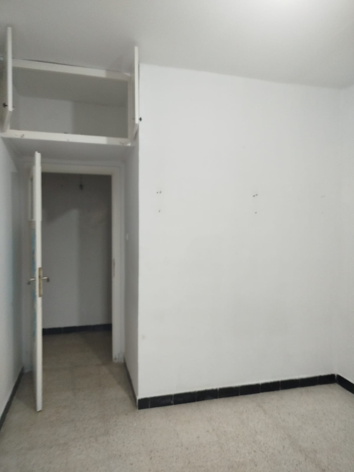 Cite El Khadra&nbsp;Cite Oplympique&nbsp;Location&nbsp;Appart. 4 pi�ces&nbsp;S plus 3 a la cit� olympique wb4414