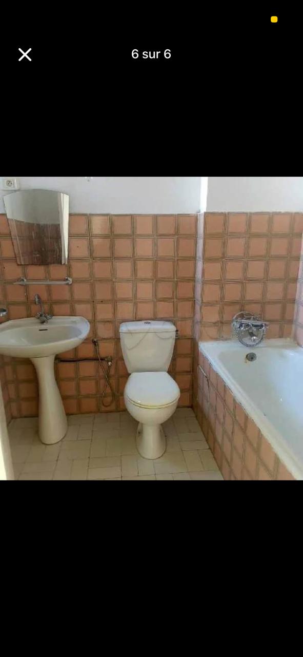 Ariana Ville&nbsp;El Menzah 7&nbsp;Location&nbsp;Appart. 4 pi�ces&nbsp;S plus 3 a el manzah 7 wb4417