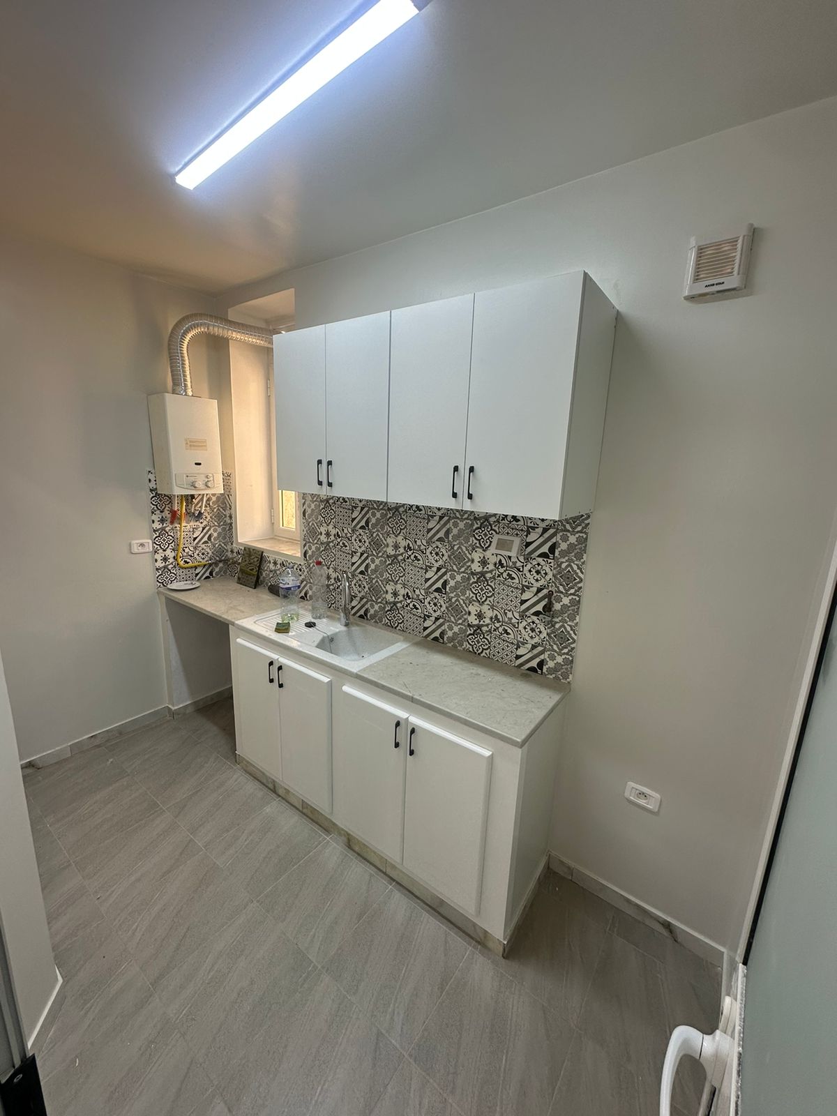 Ariana Ville&nbsp;Cite Ennasr 1&nbsp;Location&nbsp;Appart. 2 pi�ces&nbsp;S plus 1 r�nov� a ennasr 1 wb4422