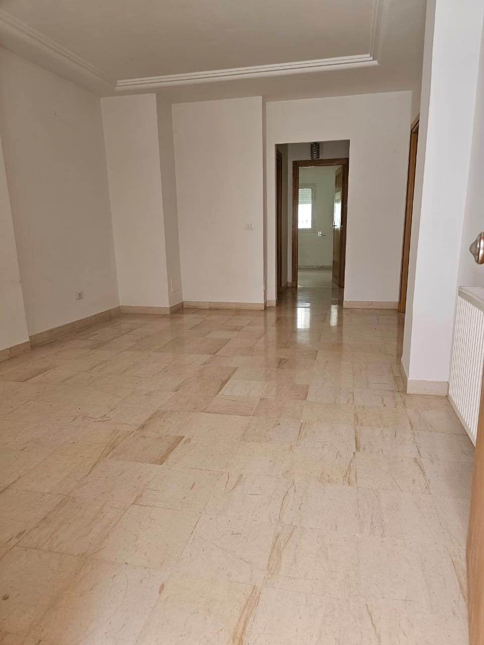 Ain Zaghouan&nbsp;Ain Zaghouan&nbsp;Location&nbsp;Appart. 4 pi�ces&nbsp;H plus trois bureautique � l'aouina