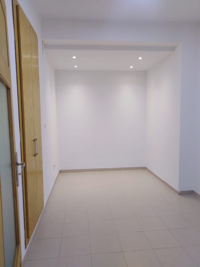 Ain Zaghouan&nbsp;Ain Zaghouan&nbsp;Location&nbsp;Appart. 4 pi�ces&nbsp;H plus trois bureautique � l'aouina