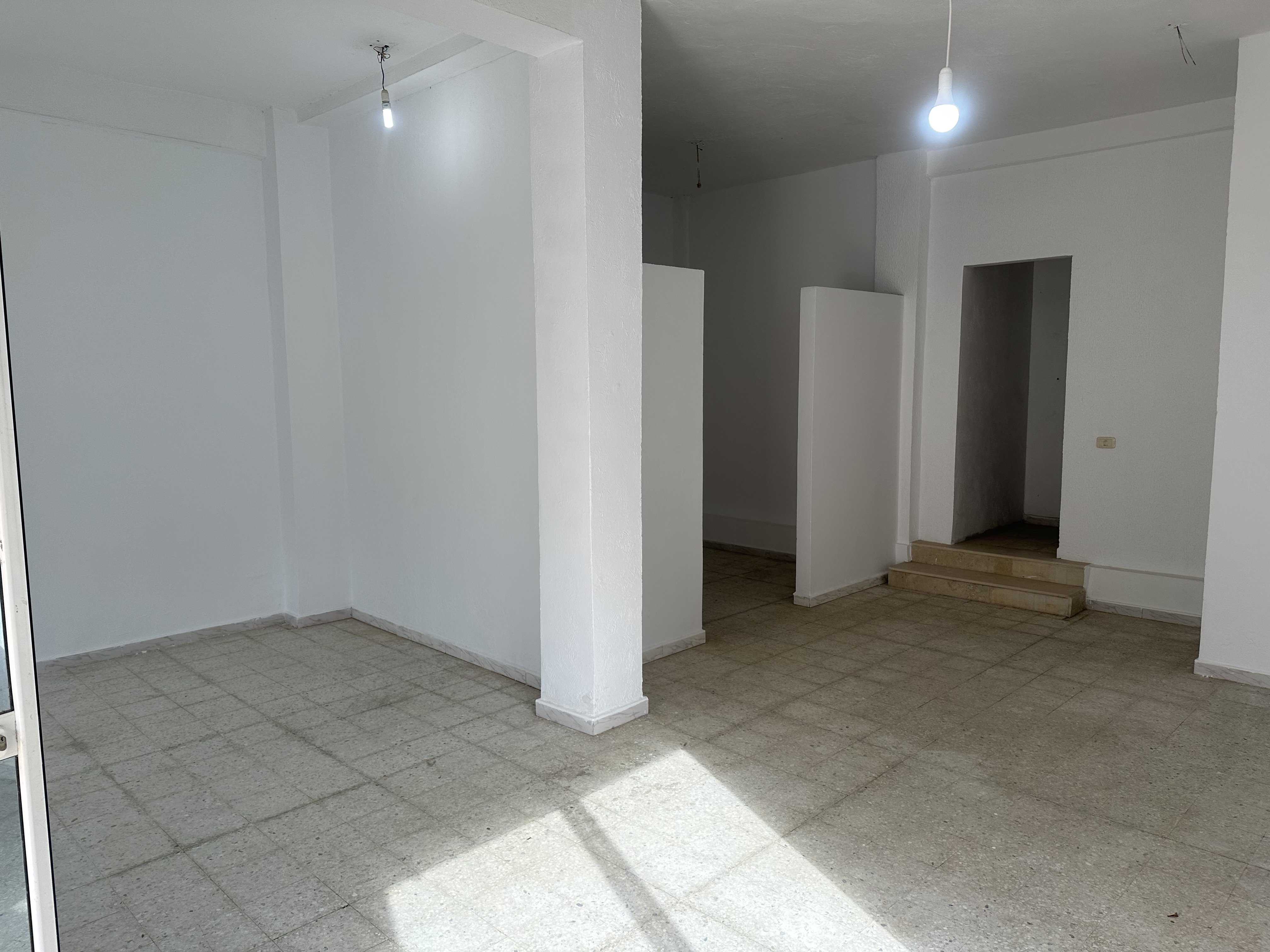 Bou Mhel El Bassatine&nbsp;Bou Mhel&nbsp;Bureaux & Commerces&nbsp;Surfaces&nbsp;Grand local commercial 57m boumhel el bassatine