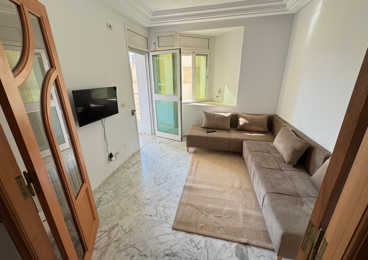 Ariana Ville&nbsp;Cite Ennasr 2&nbsp;Location&nbsp;Appart. 1 pi�ce&nbsp;Appt s1 meubl� ennaser 2 et place parking ss