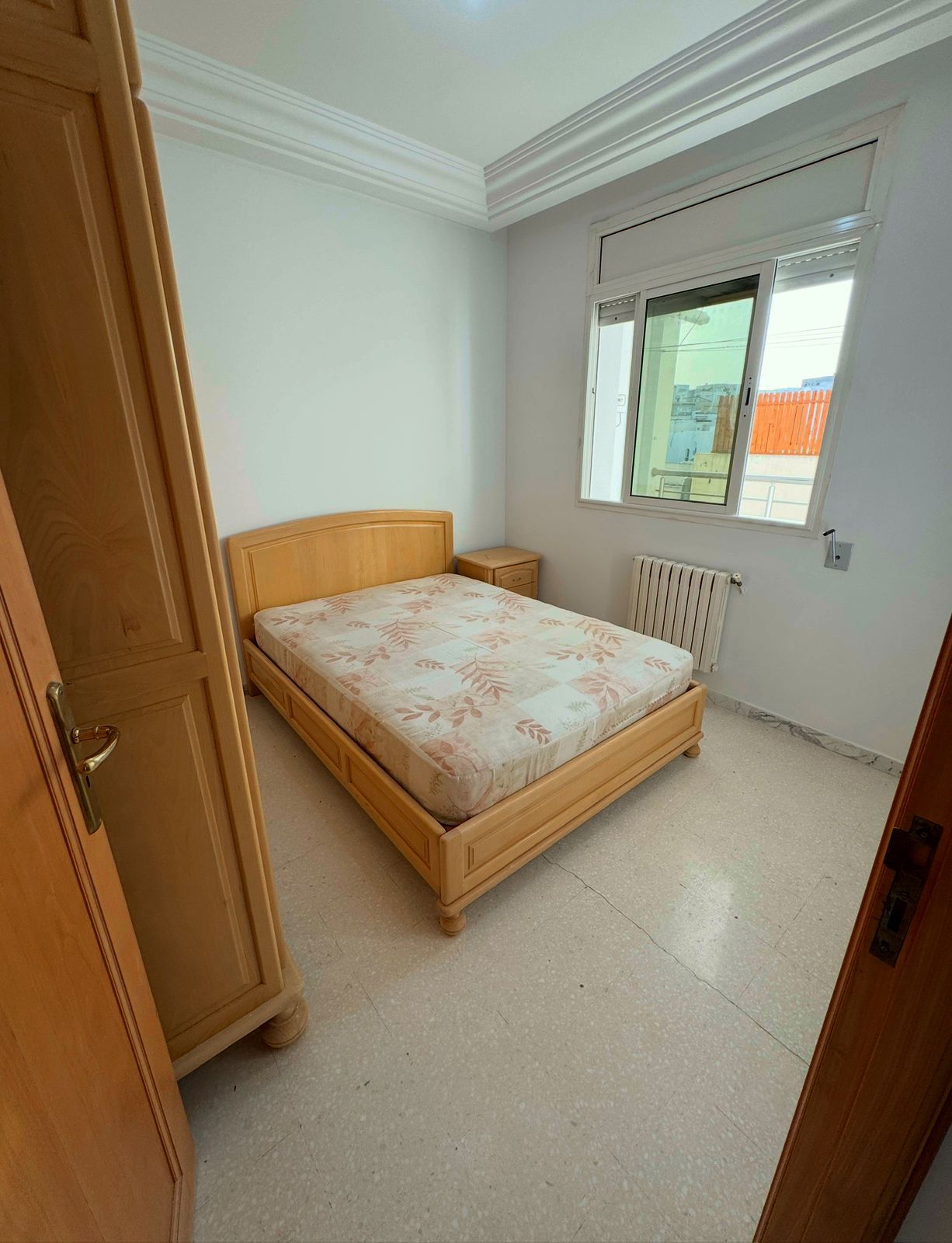 Ariana Ville&nbsp;Cite Ennasr 2&nbsp;Location&nbsp;Appart. 1 pi�ce&nbsp;Appt s1 meubl� ennaser 2 et place parking ss